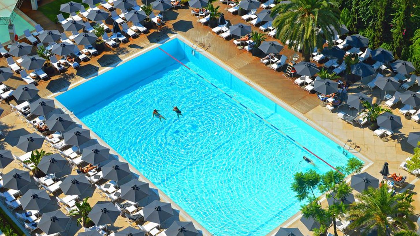 #Tidbits *: Δροσερές Βουτιές