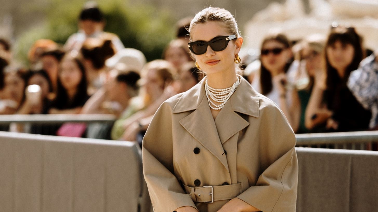 Quiet Luxury | 10 looks &#x3C0;&#x3BF;&#x3C5; &#x3B8;&#x3B1; &#x3C3;&#x3B5; &#x3C0;&#x3B5;&#x3AF;&#x3C3;&#x3BF;&#x3C5;&#x3BD; &#x3BD;&#x3B1; &#x3C5;&#x3B9;&#x3BF;&#x3B8;&#x3B5;&#x3C4;&#x3AE;&#x3C3;&#x3B5;&#x3B9;&#x3C2; &#x3C4;&#x3B7; &#x3BC;&#x3B5;&#x3B3;&#x3B1;&#x3BB;&#x3CD;&#x3C4;&#x3B5;&#x3C1;&#x3B7; &#x3C4;&#x3AC;&#x3C3;&#x3B7; &#x3C4;&#x3B7;&#x3C2; &#x3C3;&#x3B5;&#x3B6;&#x3CC;&#x3BD;