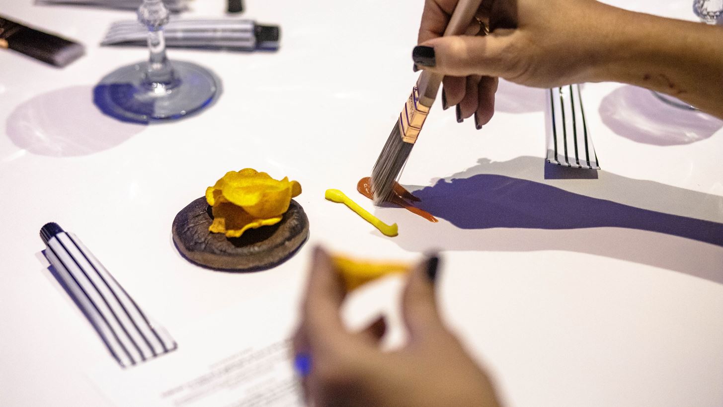 Herm&#xE8;s Let&#x27;s Play Party: &#x38C;&#x3C4;&#x3B1;&#x3BD; &#x3C4;&#x3BF; &#x3C6;&#x3B1;&#x3B3;&#x3B7;&#x3C4;&#x3CC; &#x3B5;&#x3BD;&#x3B9;&#x3C3;&#x3C7;&#x3CD;&#x3B5;&#x3B9; &#x3C4;&#x3B7;&#x3BD; &#x3B4;&#x3B7;&#x3BC;&#x3B9;&#x3BF;&#x3C5;&#x3C1;&#x3B3;&#x3B9;&#x3BA;&#x3CC;&#x3C4;&#x3B7;&#x3C4;&#x3B1;