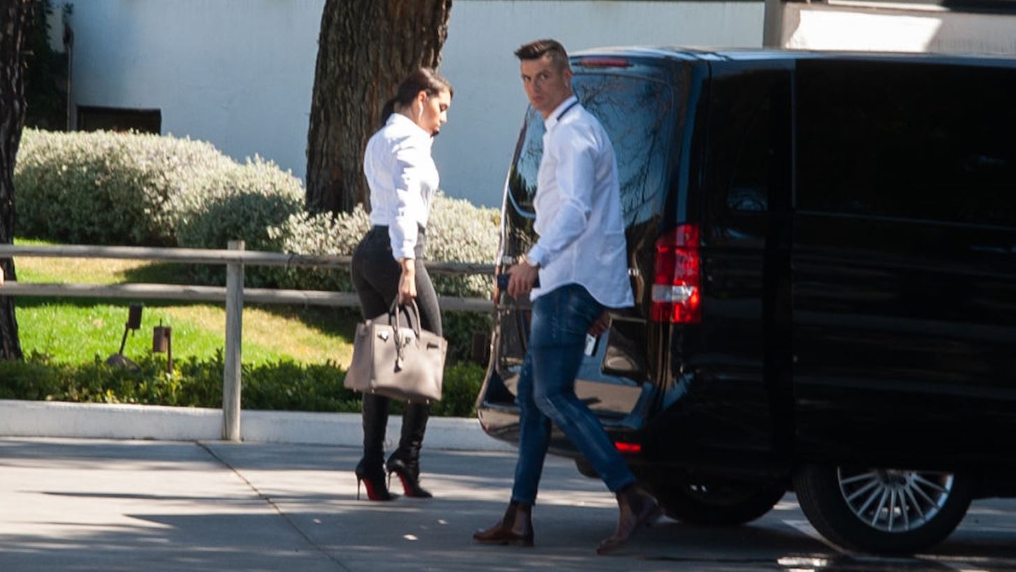 Cristiano Ronaldo &amp; Georgina Rodriguez | &#x3A0;&#x3CC;&#x3C4;&#x3B5; &#x3B8;&#x3B1; &#x3B3;&#x3AF;&#x3BD;&#x3B5;&#x3B9; &#x3BA;&#x3B1;&#x3B9; &#x3C0;&#x3CC;&#x3C3;&#x3BF; &#x3B8;&#x3B1; &#x3BA;&#x3BF;&#x3C3;&#x3C4;&#x3AF;&#x3C3;&#x3B5;&#x3B9; &#x3BF; &#x3B3;&#x3AC;&#x3BC;&#x3BF;&#x3C2; &#x3C4;&#x3BF;&#x3C5;&#x3C2;