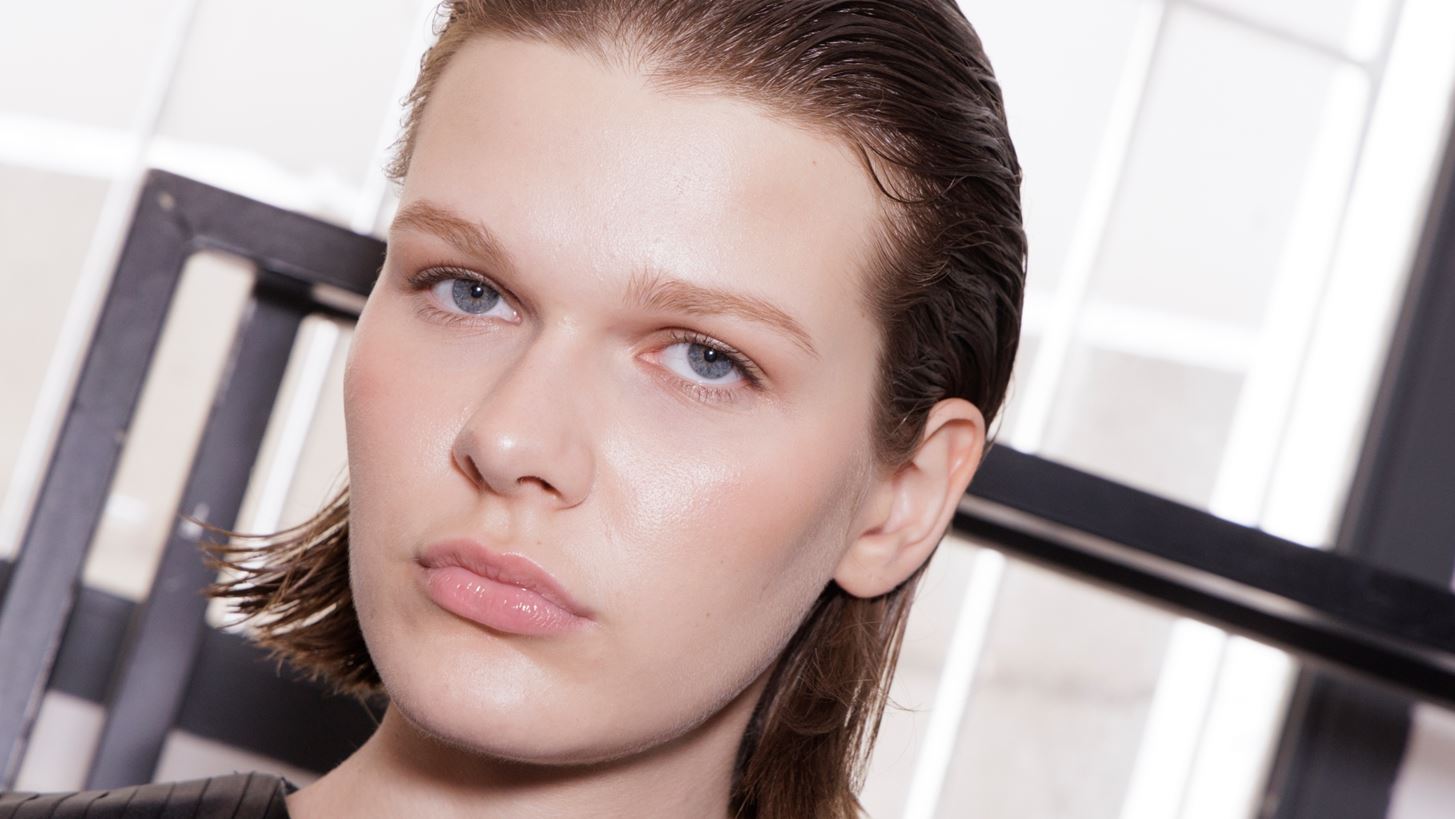 &#x398;&#x3AD;&#x3BB;&#x3B5;&#x3B9;&#x3C2; &#x3BC;&#x3B1;&#x3BA;&#x3C1;&#x3B9;&#x3AD;&#x3C2; &#x3BA;&#x3B1;&#x3B9; &#x3C0;&#x3C5;&#x3BA;&#x3BD;&#x3AD;&#x3C2; &#x3B2;&#x3BB;&#x3B5;&#x3C6;&#x3B1;&#x3C1;&#x3AF;&#x3B4;&#x3B5;&#x3C2;; &#x391;&#x3C5;&#x3C4;&#x3CC; &#x3B5;&#x3AF;&#x3BD;&#x3B1;&#x3B9; &#x3C4;&#x3BF; &#x3C6;&#x3C5;&#x3C3;&#x3B9;&#x3BA;&#x3CC; &quot;lash care routine&quot; &#x3C0;&#x3BF;&#x3C5; &#x3B8;&#x3B1; &#x3BB;&#x3B1;&#x3C4;&#x3C1;&#x3AD;&#x3C8;&#x3B5;&#x3B9;&#x3C2;