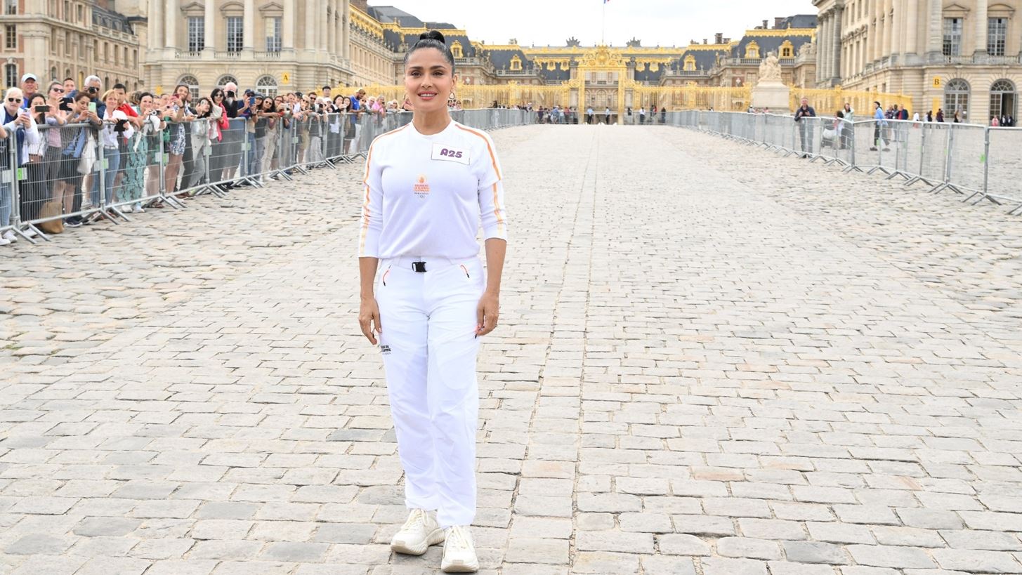 Salma Hayek | &#x397; &#x3B5;&#x3BD;&#x3B8;&#x3BF;&#x3C5;&#x3C3;&#x3B9;&#x3CE;&#x3B4;&#x3B7;&#x3C2; &#x3C3;&#x3C5;&#x3BC;&#x3BC;&#x3B5;&#x3C4;&#x3BF;&#x3C7;&#x3AE; &#x3C4;&#x3B7;&#x3C2; &#x3C3;&#x3C4;&#x3B7;&#x3BD; &#x39F;&#x3BB;&#x3C5;&#x3BC;&#x3C0;&#x3B9;&#x3B1;&#x3BA;&#x3AE; &#x39B;&#x3B1;&#x3BC;&#x3C0;&#x3B1;&#x3B4;&#x3B7;&#x3B4;&#x3C1;&#x3BF;&#x3BC;&#x3AF;&#x3B1;