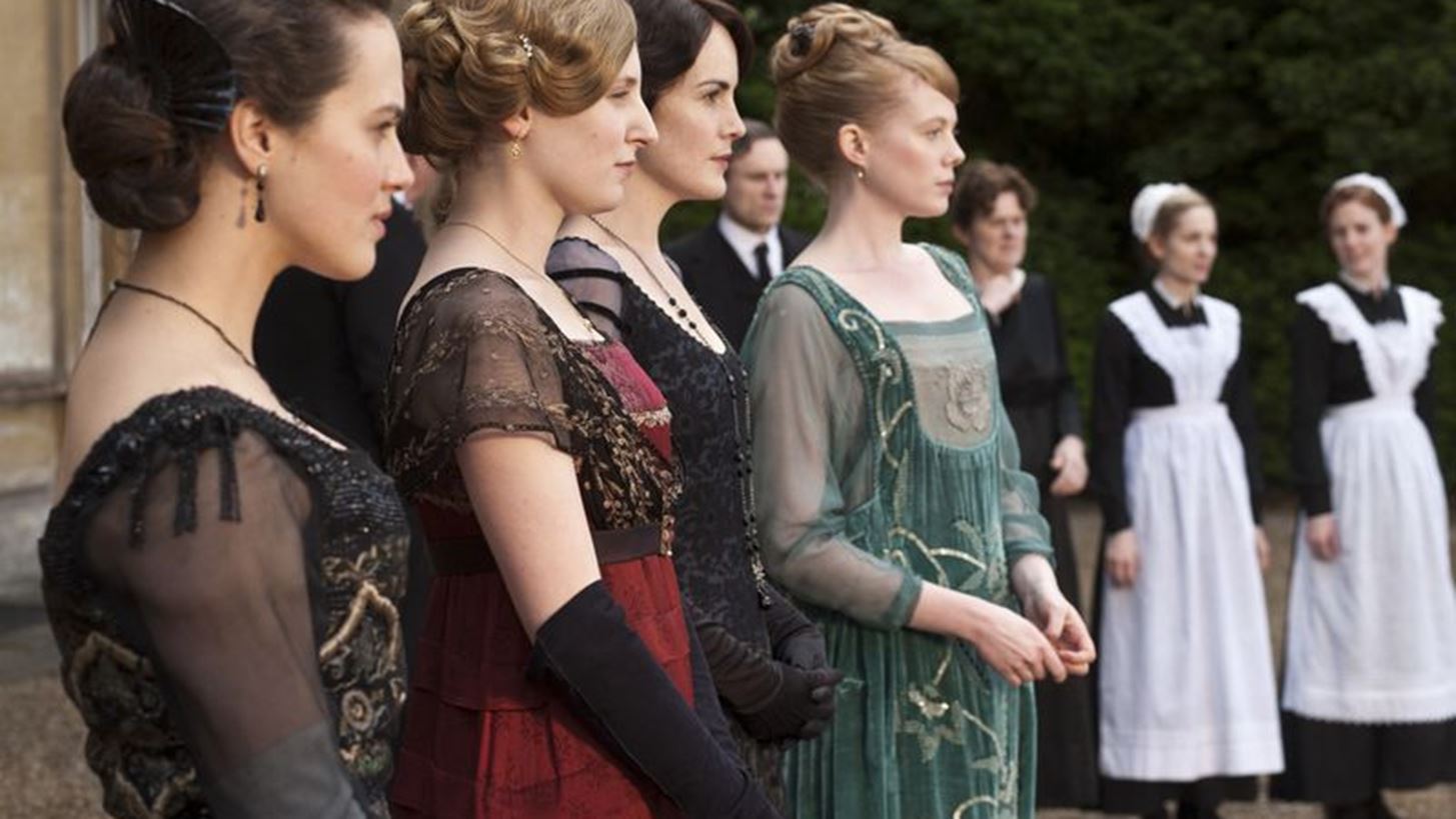 To Downton Abbey &#x3B3;&#x3AF;&#x3BD;&#x3B5;&#x3C4;&#x3B1;&#x3B9; &#x3C4;&#x3B1;&#x3B9;&#x3BD;&#x3AF;&#x3B1; (&#x3AF;&#x3C3;&#x3C9;&#x3C2; &#x3C3;&#x3C5;&#x3BD;&#x3C4;&#x3BF;&#x3BC;&#x3CC;&#x3C4;&#x3B5;&#x3C1;&#x3B1; &#x3B1;&#x3C0;&#x3CC; &#x3CC;&#x3C4;&#x3B9; &#x3C0;&#x3B5;&#x3C1;&#x3B9;&#x3BC;&#x3AD;&#x3BD;&#x3B1;&#x3BC;&#x3B5;)