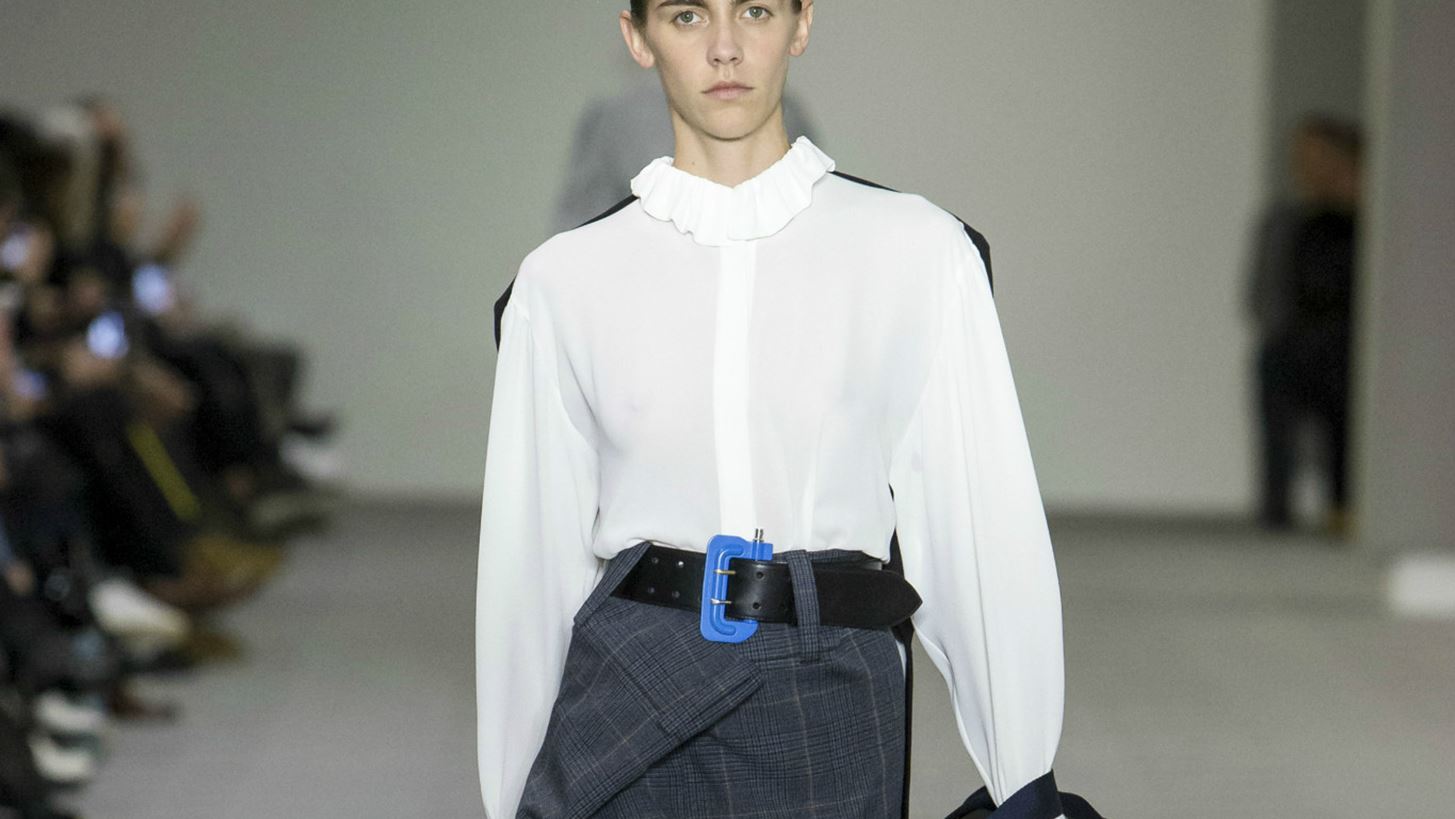 &#x391;&#x3C5;&#x3C4;&#x3AE; &#x3B7; shopper &#x3C4;&#x3C3;&#x3AC;&#x3BD;&#x3C4;&#x3B1; &#x3C4;&#x3BF;&#x3C5; &#x3BF;&#x3AF;&#x3BA;&#x3BF;&#x3C5; Balenciaga &#x3AD;&#x3C7;&#x3B5;&#x3B9; &#x3AE;&#x3B4;&#x3B7; &#x3BE;&#x3B5;&#x3C0;&#x3BF;&#x3C5;&#x3BB;&#x3AE;&#x3C3;&#x3B5;&#x3B9;!