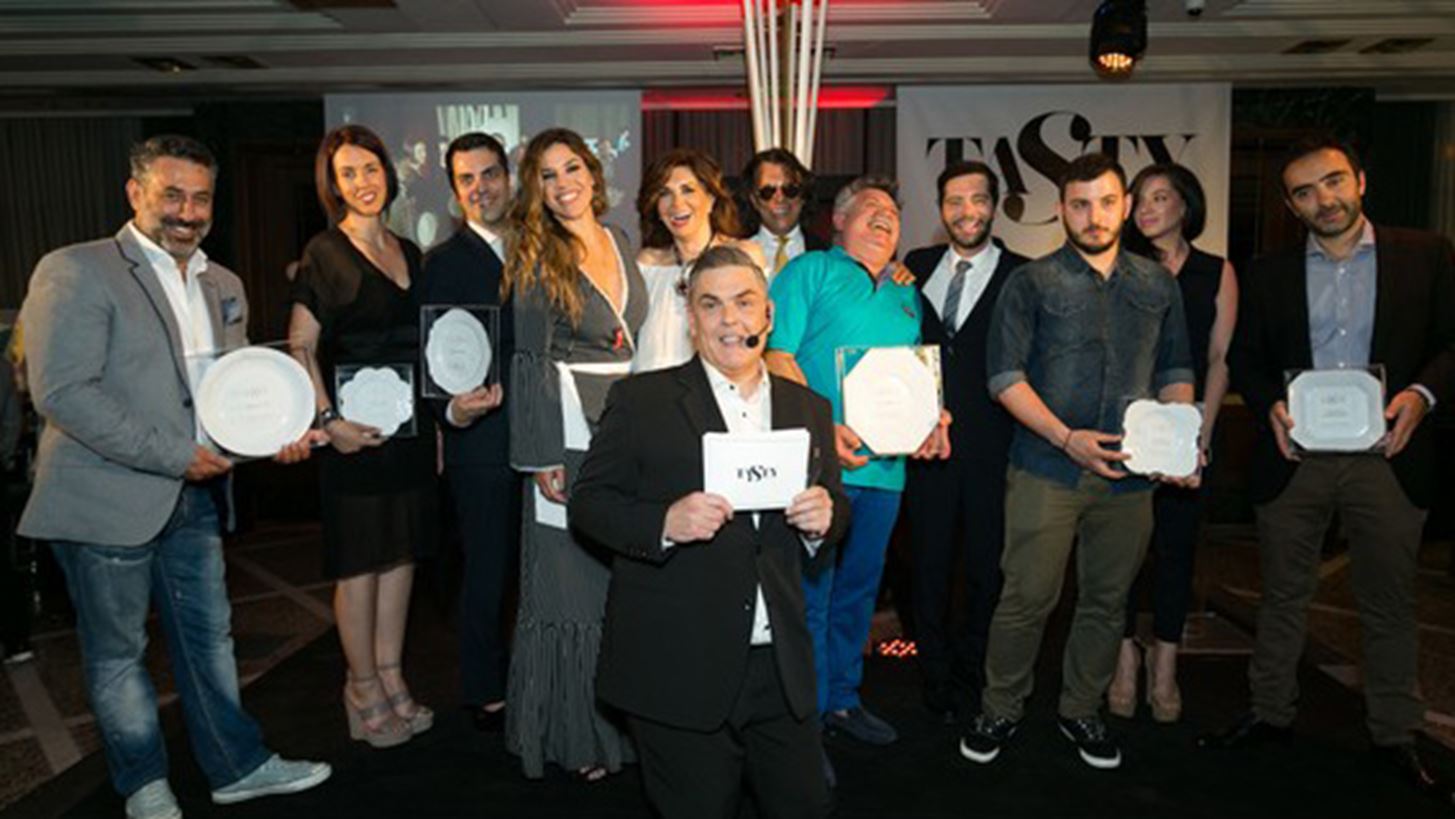 Tasty Awards 2017: &#x38C;&#x3C3;&#x3B1; &#x3AD;&#x3B3;&#x3B9;&#x3BD;&#x3B1;&#x3BD; &#x3C3;&#x3C4;&#x3B7; &#x3BB;&#x3B1;&#x3BC;&#x3C0;&#x3B5;&#x3C1;&#x3AE; &#x3B2;&#x3C1;&#x3B1;&#x3B4;&#x3B9;&#x3AC; &#x3C4;&#x3C9;&#x3BD; &#x392;&#x3C1;&#x3B1;&#x3B2;&#x3B5;&#x3AF;&#x3C9;&#x3BD; &#x393;&#x3B5;&#x3CD;&#x3C3;&#x3B7;&#x3C2; &#x3C3;&#x3C4;&#x3BF; Zonar&#x2019;s
