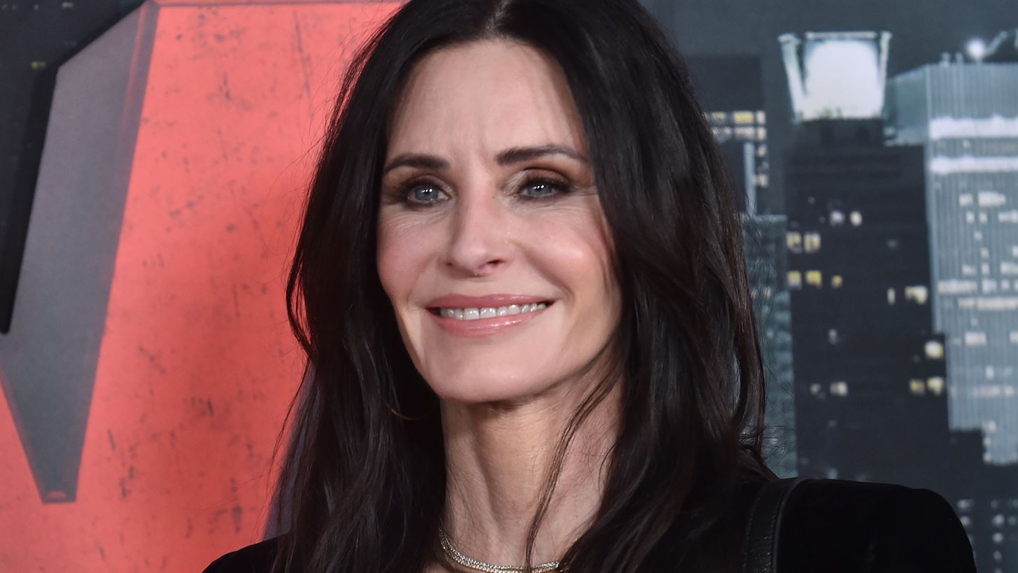 Courteney Cox | &#x397; &#x3C0;&#x3C1;&#x3CE;&#x3C4;&#x3B7; &#x3B4;&#x3B7;&#x3BC;&#x3CC;&#x3C3;&#x3B9;&#x3B1; &#x3B5;&#x3BC;&#x3C6;&#x3AC;&#x3BD;&#x3B9;&#x3C3;&#x3B7; &#x3BC;&#x3B5;&#x3C4;&#x3AC; &#x3C4;&#x3BF;&#x3BD; &#x3B8;&#x3AC;&#x3BD;&#x3B1;&#x3C4;&#x3BF; &#x3C4;&#x3BF;&#x3C5; Matthew Perry
