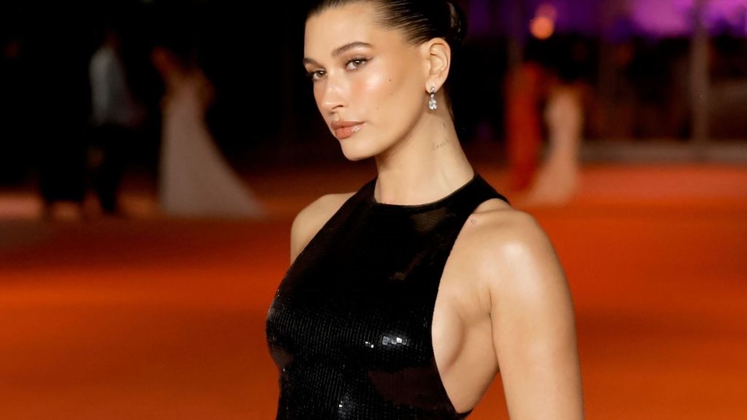 &#x3A4;&#x3BF; &#x3C4;&#x3B9;&#x3B3;&#x3C1;&#x3AD; &#x3BC;&#x3C0;&#x3B9;&#x3BA;&#x3AF;&#x3BD;&#x3B9; &#x3C4;&#x3B7;&#x3C2; Hailey Bieber &#x3B8;&#x3B1; &#x3B5;&#x3AF;&#x3BD;&#x3B1;&#x3B9; &#x3C4;&#x3BF; statement &#x3C4;&#x3BF;&#x3C5; &#x3C6;&#x3B5;&#x3C4;&#x3B9;&#x3BD;&#x3BF;&#x3CD; &#x3BA;&#x3B1;&#x3BB;&#x3BF;&#x3BA;&#x3B1;&#x3B9;&#x3C1;&#x3B9;&#x3BF;&#x3CD;