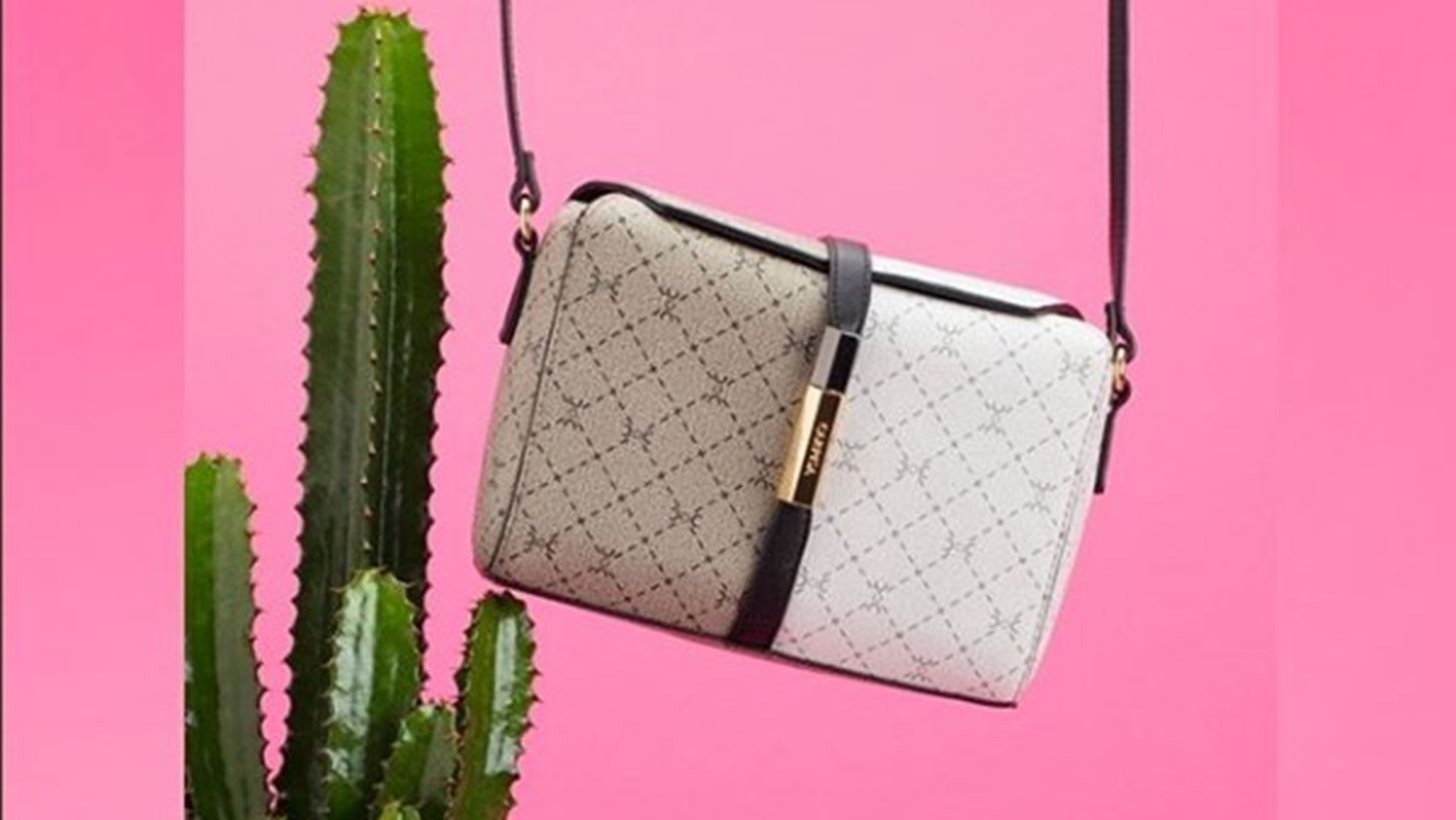 Οι τσάντες που θα κρατήσουν οι street style stars αυτή την Άνοιξη