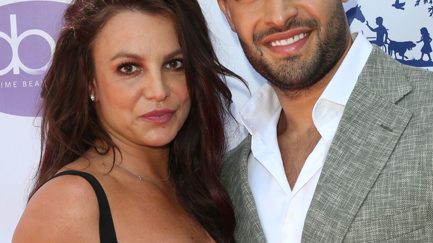 &#x397; Britney Spears &#x3BA;&#x3B1;&#x3B9; &#x3BF; Sam Asghari &#x3B4;&#x3B5;&#x3BD; &#x3AD;&#x3C7;&#x3BF;&#x3C5;&#x3BD; &#x3BA;&#x3B1;&#x3BC;&#x3AF;&#x3B1; &#x3B5;&#x3C0;&#x3B9;&#x3BA;&#x3BF;&#x3B9;&#x3BD;&#x3C9;&#x3BD;&#x3AF;&#x3B1; &#x3BC;&#x3B5;&#x3C4;&#x3AC; &#x3C4;&#x3BF;&#x3BD; &#x3C7;&#x3C9;&#x3C1;&#x3B9;&#x3C3;&#x3BC;&#x3CC; &#x3C4;&#x3BF;&#x3C5;&#x3C2;