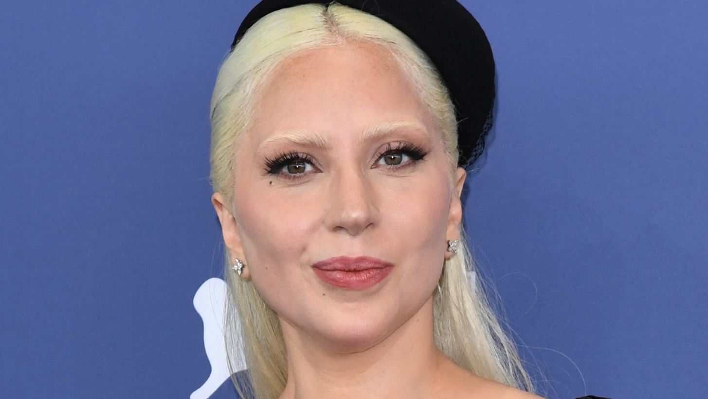 Lady Gaga | &#x393;&#x3B9;&#x3B1;&#x3C4;&#x3AF; &#x3B1;&#x3B3;&#x3BD;&#x3CC;&#x3B7;&#x3C3;&#x3B5; &#x3B1;&#x3BD;&#x3C4;&#x3AF; &#x3BD;&#x3B1; &#x3B4;&#x3B9;&#x3B1;&#x3C8;&#x3B5;&#x3CD;&#x3C3;&#x3B5;&#x3B9; &#x3C4;&#x3B9;&#x3C2; &#x3C6;&#x3AE;&#x3BC;&#x3B5;&#x3C2; &#x3C0;&#x3BF;&#x3C5; &#x3C5;&#x3C0;&#x3BF;&#x3C3;&#x3C4;&#x3AE;&#x3C1;&#x3B9;&#x3B6;&#x3B1;&#x3BD; &#x3CC;&#x3C4;&#x3B9; &#x3B5;&#x3AF;&#x3BD;&#x3B1;&#x3B9; &#x3AC;&#x3BD;&#x3B4;&#x3C1;&#x3B1;&#x3C2;