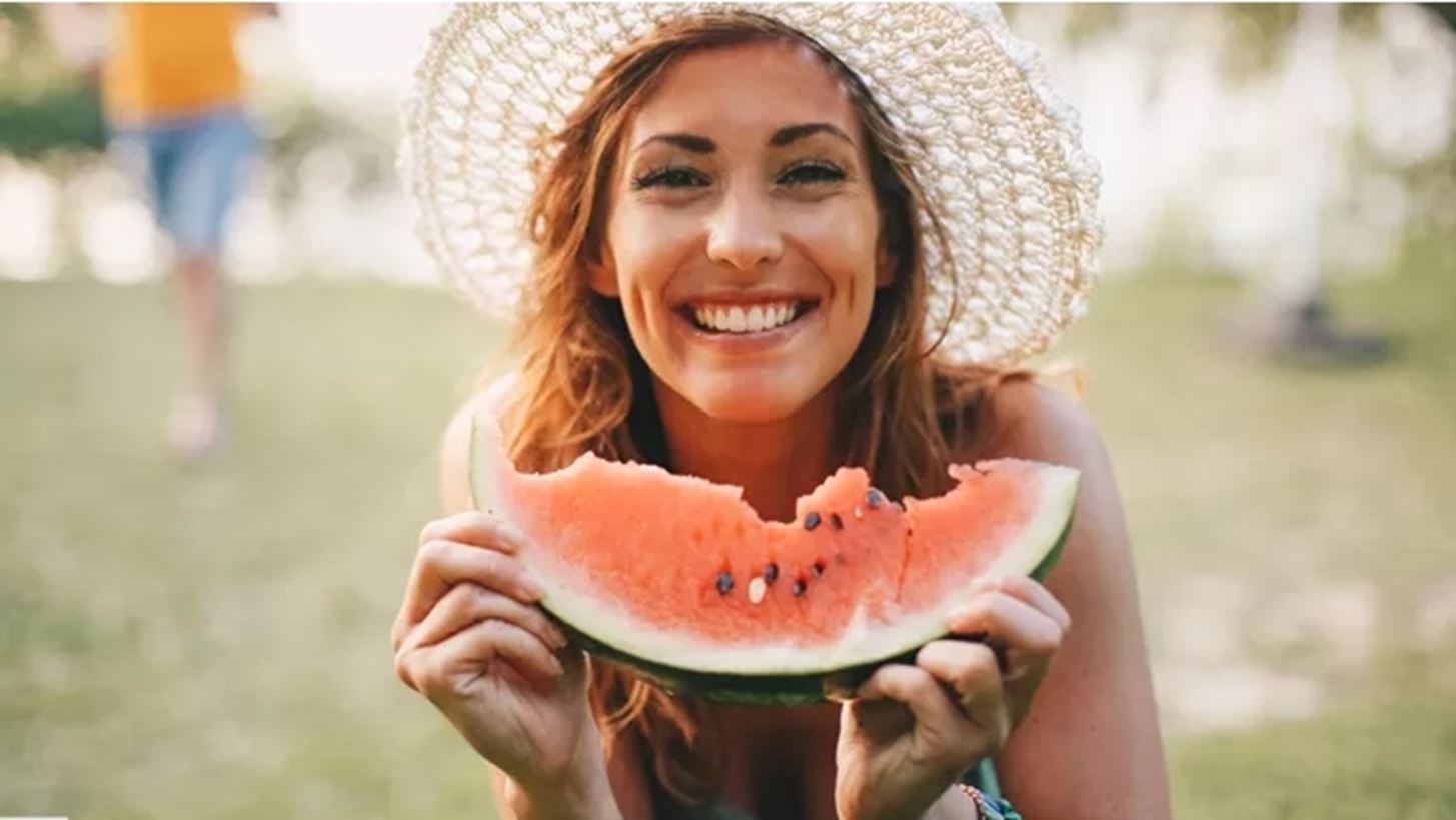 Πώς επηρεάζει η διατροφή τον τρόπο που γερνάμε