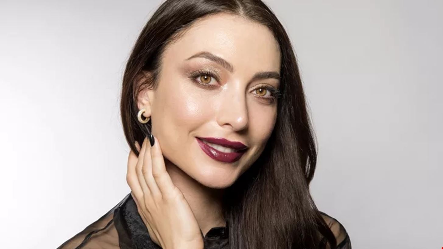 Holiday Party Glam | &#x3A0;&#x3CE;&#x3C2; &#x3BD;&#x3B1; &#x3C0;&#x3B5;&#x3C4;&#x3CD;&#x3C7;&#x3B5;&#x3B9;&#x3C2; &#x3C4;&#x3BF; &#x3C0;&#x3B9;&#x3BF; &#x3B5;&#x3BD;&#x3C4;&#x3C5;&#x3C0;&#x3C9;&#x3C3;&#x3B9;&#x3B1;&#x3BA;&#x3CC; &#x3BC;&#x3B1;&#x3BA;&#x3B9;&#x3B3;&#x3B9;&#x3AC;&#x3B6; &#x3B3;&#x3B9;&#x3B1; &#x3C4;&#x3B1; &#x3B3;&#x3B9;&#x3BF;&#x3C1;&#x3C4;&#x3B9;&#x3BD;&#x3AC; parties
