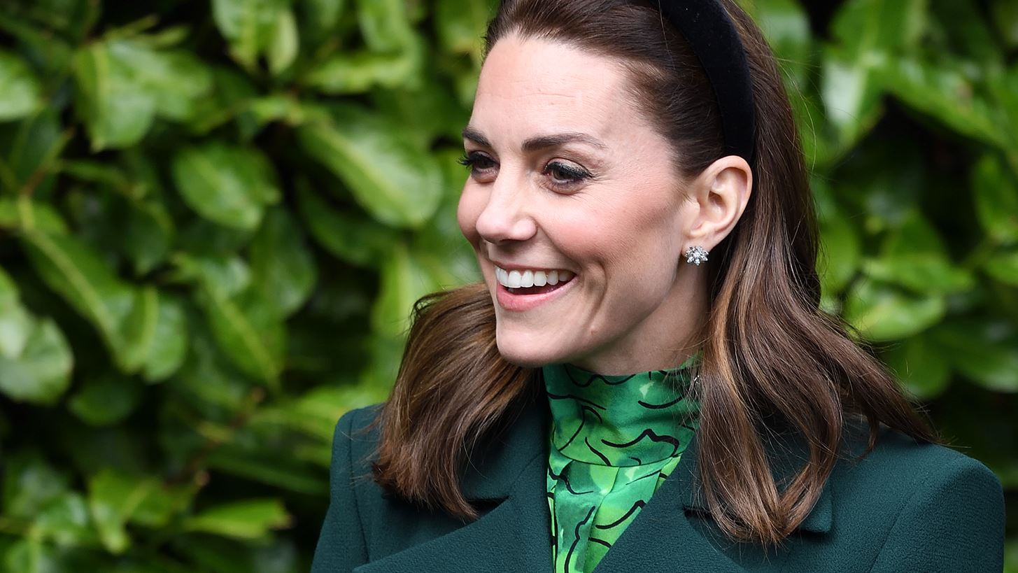 Kate Middleton | &#x3A4;&#x3B1; &#x3C9;&#x3C1;&#x3B1;&#x3B9;&#x3CC;&#x3C4;&#x3B5;&#x3C1;&#x3B1; &#x3C7;&#x3C4;&#x3B5;&#x3BD;&#x3AF;&#x3C3;&#x3BC;&#x3B1;&#x3C4;&#x3B1; &#x3C4;&#x3B7;&#x3C2; &#x3A0;&#x3C1;&#x3B9;&#x3B3;&#x3BA;&#x3AF;&#x3C0;&#x3B9;&#x3C3;&#x3C3;&#x3B1;&#x3C2; &#x3C4;&#x3B7;&#x3C2; &#x39F;&#x3C5;&#x3B1;&#x3BB;&#x3AF;&#x3B1;&#x3C2; &#x3C0;&#x3BF;&#x3C5; &#x3AD;&#x3C7;&#x3BF;&#x3C5;&#x3BD; &#x3BE;&#x3B5;&#x3C7;&#x3C9;&#x3C1;&#x3AF;&#x3C3;&#x3B5;&#x3B9; &#x3C4;&#x3B7;&#x3BD; &#x3C4;&#x3B5;&#x3BB;&#x3B5;&#x3C5;&#x3C4;&#x3B1;&#x3AF;&#x3B1; &#x3B4;&#x3B5;&#x3BA;&#x3B1;&#x3B5;&#x3C4;&#x3AF;&#x3B1;