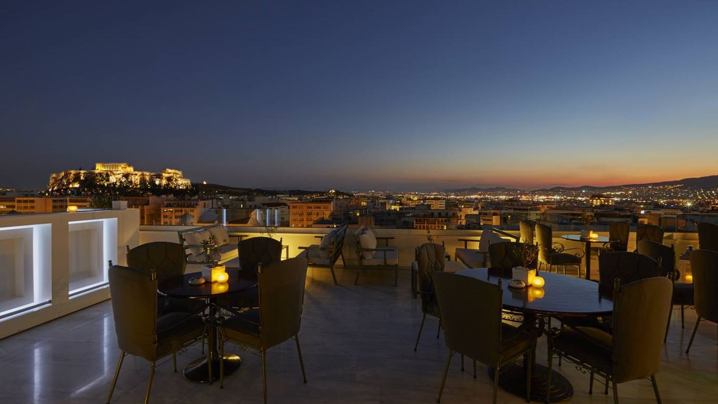 To Olive Garden &#x3C5;&#x3C0;&#x3BF;&#x3B4;&#x3AD;&#x3C7;&#x3B5;&#x3C4;&#x3B1;&#x3B9; &#x3C4;&#x3BF; &#x3BA;&#x3B1;&#x3BB;&#x3BF;&#x3BA;&#x3B1;&#x3AF;&#x3C1;&#x3B9; &#x3BC;&#x3B5; &#x3C4;&#x3BF; &#x3C0;&#x3C1;&#x3CE;&#x3C4;&#x3BF; rooftop &#x3C0;&#x3AC;&#x3C1;&#x3C4;&#x3B9;!