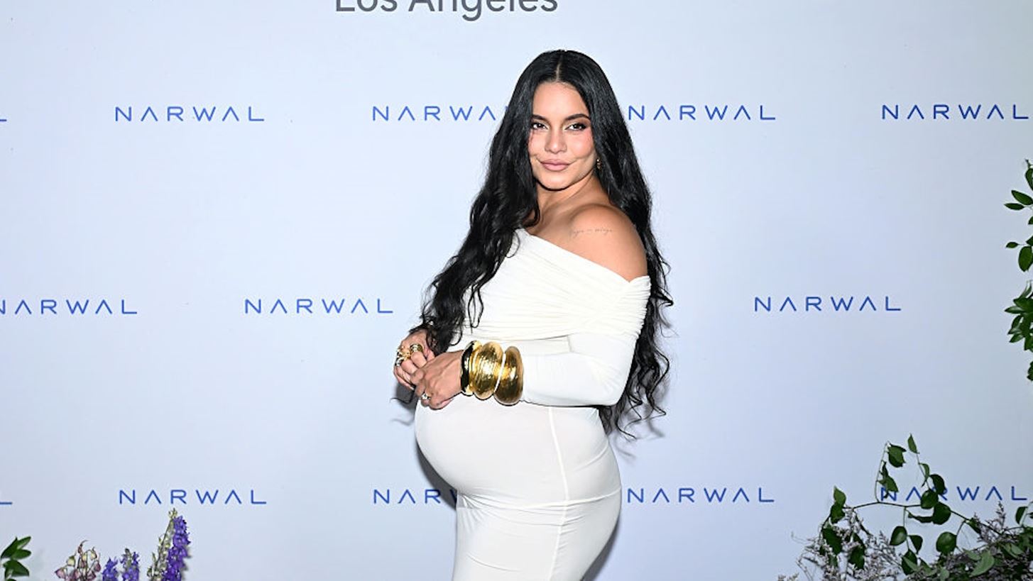 &#x397; Vanessa Hudgens &#x3B3;&#x3AD;&#x3BD;&#x3BD;&#x3B7;&#x3C3;&#x3B5; &#x3C4;&#x3BF; &#x3B4;&#x3B5;&#x3CD;&#x3C4;&#x3B5;&#x3C1;&#x3BF; &#x3C0;&#x3B1;&#x3B9;&#x3B4;&#x3AF; &#x3C4;&#x3B7;&#x3C2;! &#x397; &#x3C6;&#x3C9;&#x3C4;&#x3BF;&#x3B3;&#x3C1;&#x3B1;&#x3C6;&#x3AF;&#x3B1; &#x3C0;&#x3BF;&#x3C5; &#x3B1;&#x3BD;&#x3AD;&#x3B2;&#x3B1;&#x3C3;&#x3B5; &#x3B1;&#x3C0;&#x3CC; &#x3C4;&#x3BF; &#x3BC;&#x3B1;&#x3B9;&#x3B5;&#x3C5;&#x3C4;&#x3AE;&#x3C1;&#x3B9;&#x3BF;