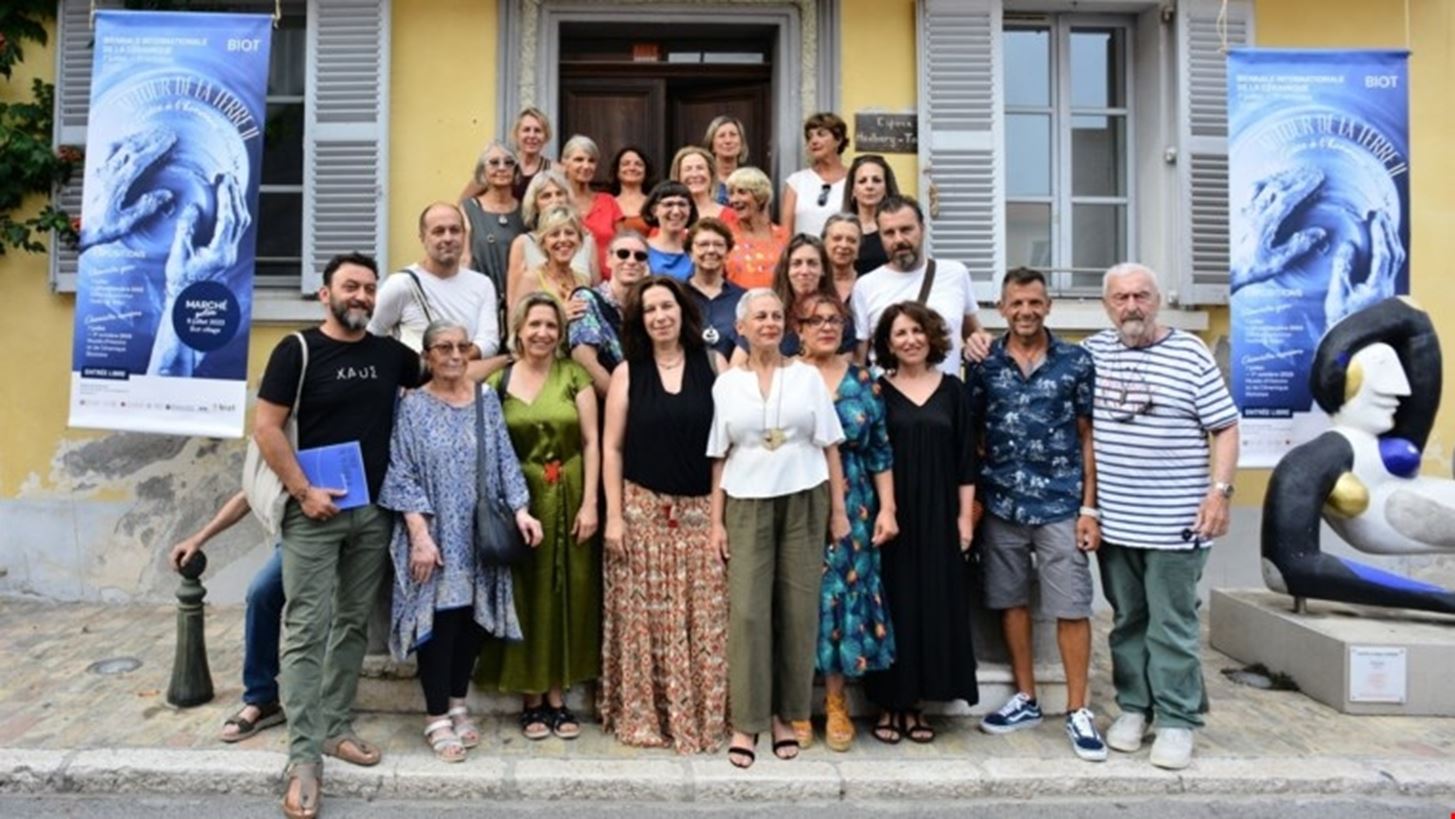 &#x397; &#x3B5;&#x3BB;&#x3BB;&#x3B7;&#x3BD;&#x3B9;&#x3BA;&#x3AE; &#x39A;&#x3B5;&#x3C1;&#x3B1;&#x3BC;&#x3B9;&#x3BA;&#x3AE; &#x3AD;&#x3C7;&#x3B5;&#x3B9; &#x3C4;&#x3B7;&#x3BD; &#x3C4;&#x3B9;&#x3BC;&#x3B7;&#x3C4;&#x3B9;&#x3BA;&#x3AE; &#x3C4;&#x3B7;&#x3C2; &#x3C3;&#x3C4;&#x3B7; &#x393;&#x3B1;&#x3BB;&#x3BB;&#x3AF;&#x3B1; | &#x394;&#x3B5;&#x3AF;&#x3C4;&#x3B5; &#x3B5;&#x3B9;&#x3BA;&#x3CC;&#x3BD;&#x3B5;&#x3C2; &#x3B1;&#x3C0;&#x3CC; &#x3C4;&#x3BF; &#x3A6;&#x3B5;&#x3C3;&#x3C4;&#x3B9;&#x3B2;&#x3AC;&#x3BB;