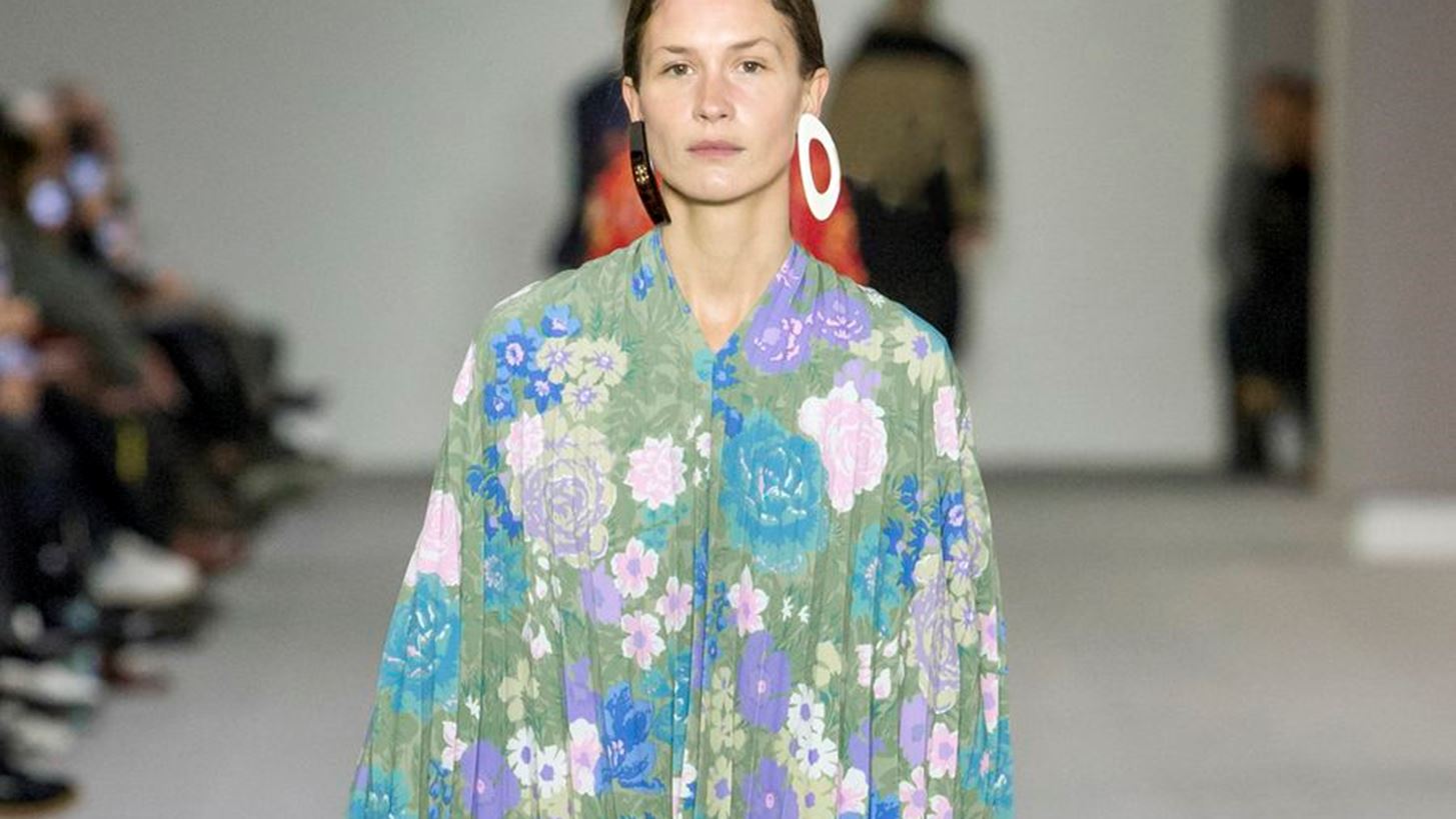 &#x391;&#x3C5;&#x3C4;&#x3CC; &#x3C4;&#x3BF; &#x3BC;&#x3BF;&#x3BD;&#x3C4;&#x3AD;&#x3BB;&#x3BF; &#x3BA;&#x3B1;&#x3C4;&#x3B7;&#x3B3;&#x3BF;&#x3C1;&#x3B5;&#x3AF; &#x3C4;&#x3BF;&#x3BD; &#x3BF;&#x3AF;&#x3BA;&#x3BF;  Balenciaga &#x3B3;&#x3B9;&#x3B1; &#x3BA;&#x3B1;&#x3BA;&#x3AE; &#x3BC;&#x3B5;&#x3C4;&#x3B1;&#x3C7;&#x3B5;&#x3AF;&#x3C1;&#x3B9;&#x3C3;&#x3B7;