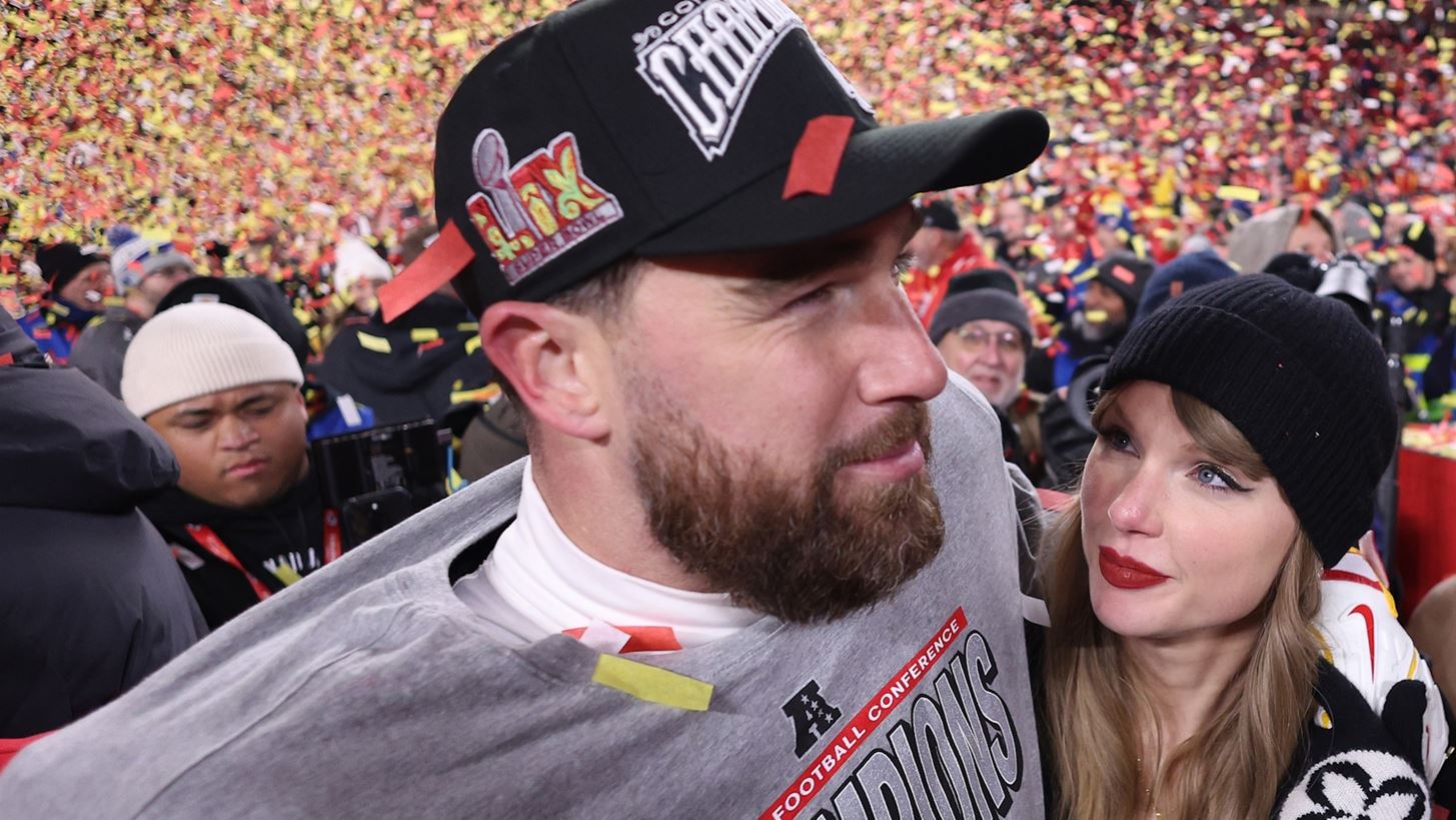 Taylor Swift &amp; Travis Kelce: &#x3A0;&#x3B1;&#x3BD;&#x3C4;&#x3C1;&#x3B5;&#x3CD;&#x3C4;&#x3B7;&#x3BA;&#x3B1;&#x3BD; &#x3BA;&#x3C1;&#x3C5;&#x3C6;&#x3AC;;