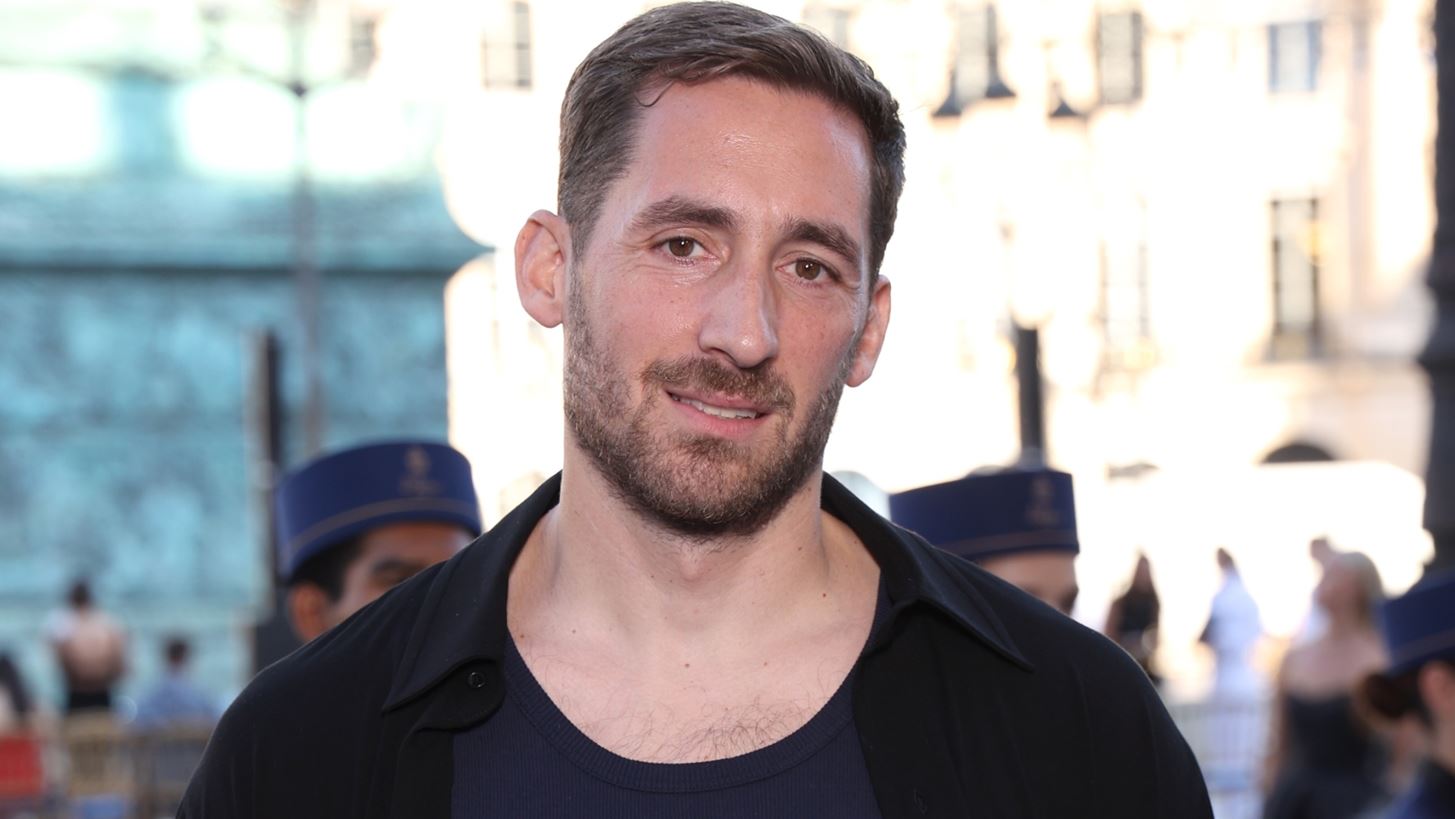 &#x39F; Antonin Tron &#x3B5;&#x3AF;&#x3BD;&#x3B1;&#x3B9; &#x3BF; &#x3BD;&#x3AD;&#x3BF;&#x3C2; creative director &#x3C4;&#x3BF;&#x3C5; &#x3BF;&#x3AF;&#x3BA;&#x3BF;&#x3C5; Balmain