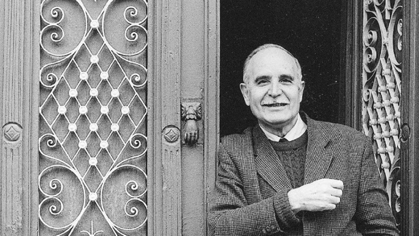 &#x388;&#x3C6;&#x3C5;&#x3B3;&#x3B5; &#x3B1;&#x3C0;&#x3CC; &#x3C4;&#x3B7; &#x3B6;&#x3C9;&#x3AE; &#x3BF; &#x3C3;&#x3C0;&#x3BF;&#x3C5;&#x3B4;&#x3B1;&#x3AF;&#x3BF;&#x3C2; &#x388;&#x3BB;&#x3BB;&#x3B7;&#x3BD;&#x3B1;&#x3C2; &#x3C0;&#x3BF;&#x3B9;&#x3B7;&#x3C4;&#x3AE;&#x3C2; &#x39D;&#x3C4;&#x3AF;&#x3BD;&#x3BF;&#x3C2; &#x3A7;&#x3C1;&#x3B9;&#x3C3;&#x3C4;&#x3B9;&#x3B1;&#x3BD;&#x3CC;&#x3C0;&#x3BF;&#x3C5;&#x3BB;&#x3BF;&#x3C2;