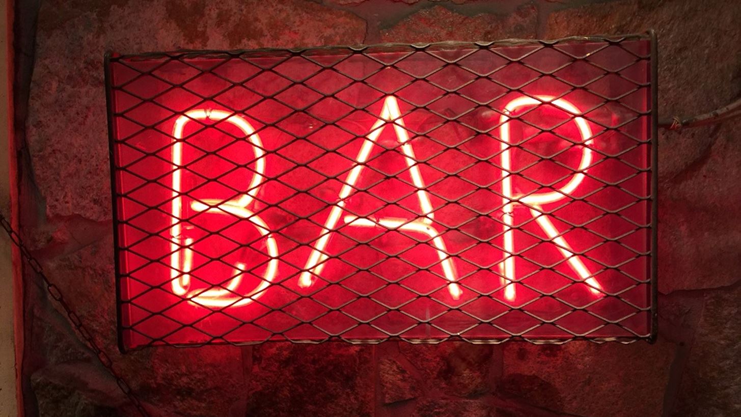 #Tidbits *: &#x3A4;&#x3BF; Home Bar &#x3C4;&#x3C9;&#x3BD; &#x3B5;&#x3BF;&#x3C1;&#x3C4;&#x3CE;&#x3BD;, &#x39C;&#x3AD;&#x3C1;&#x3BF;&#x3C2; 2&#x3BF;&#x3BD;