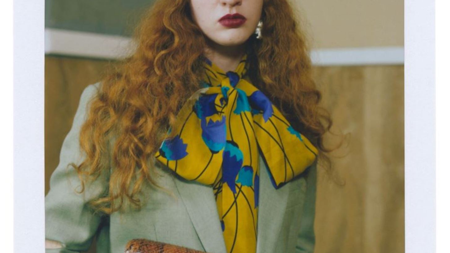 Gucci SS21 | O Alessandro Michele &#x3B1;&#x3C0;&#x3BF;&#x3BA;&#x3B1;&#x3BB;&#x3CD;&#x3C0;&#x3C4;&#x3B5;&#x3B9; &#x3C4;&#x3B7; &#x3BD;&#x3AD;&#x3B1; &#x3C4;&#x3BF;&#x3C5; &#x3C3;&#x3C5;&#x3BB;&#x3BB;&#x3BF;&#x3B3;&#x3AE; &#x3BC;&#x3AD;&#x3C3;&#x3B1; &#x3B1;&#x3C0;&#x3CC; &#x3C4;&#x3BF; Guccifest