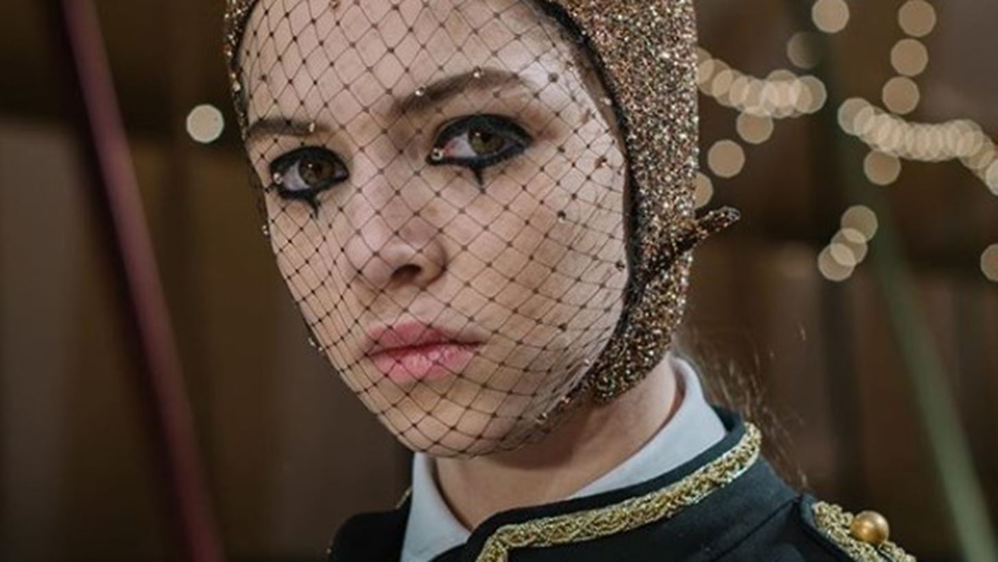 &#x3A4;&#x3BF; &#x3B1;&#x3C0;&#x3AF;&#x3C3;&#x3C4;&#x3B5;&#x3C5;&#x3C4;&#x3BF; &#x3BC;&#x3B1;&#x3BA;&#x3B9;&#x3B3;&#x3B9;&#x3AC;&#x3B6; &#x3C3;&#x3C4;&#x3BF; show Dior &#x3C0;&#x3BF;&#x3C5; &#x3BC;&#x3B5;&#x3C4;&#x3B1;&#x3BC;&#x3CC;&#x3C1;&#x3C6;&#x3C9;&#x3C3;&#x3B5; &#x3C4;&#x3B1; &#x3BC;&#x3BF;&#x3BD;&#x3C4;&#x3AD;&#x3BB;&#x3B1; &#x3C3;&#x3B5; &#x3C0;&#x3B9;&#x3B5;&#x3C1;&#x3CC;&#x3C4;&#x3BF;&#x3C5;&#x3C2;