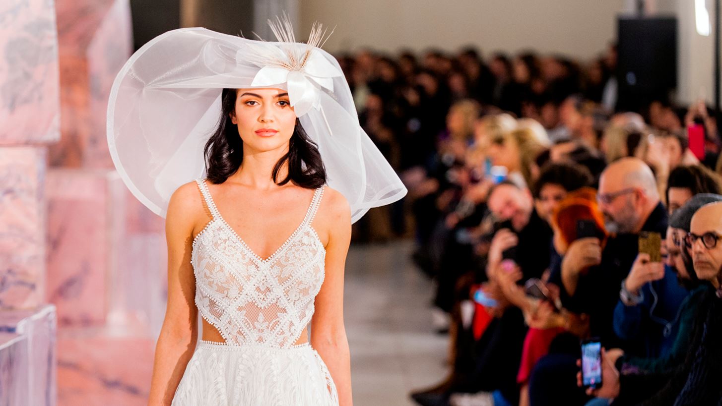 To &#x3C0;&#x3B9;&#x3BF; &#x3BB;&#x3B1;&#x3BC;&#x3C0;&#x3B5;&#x3C1;&#x3CC; bridal fashion event &#x3C3;&#x3C4;&#x3B7;&#x3BD; &#x395;&#x3BB;&#x3BB;&#x3AC;&#x3B4;&#x3B1; &#x3B5;&#x3C0;&#x3B9;&#x3C3;&#x3C4;&#x3C1;&#x3AD;&#x3C6;&#x3B5;&#x3B9;