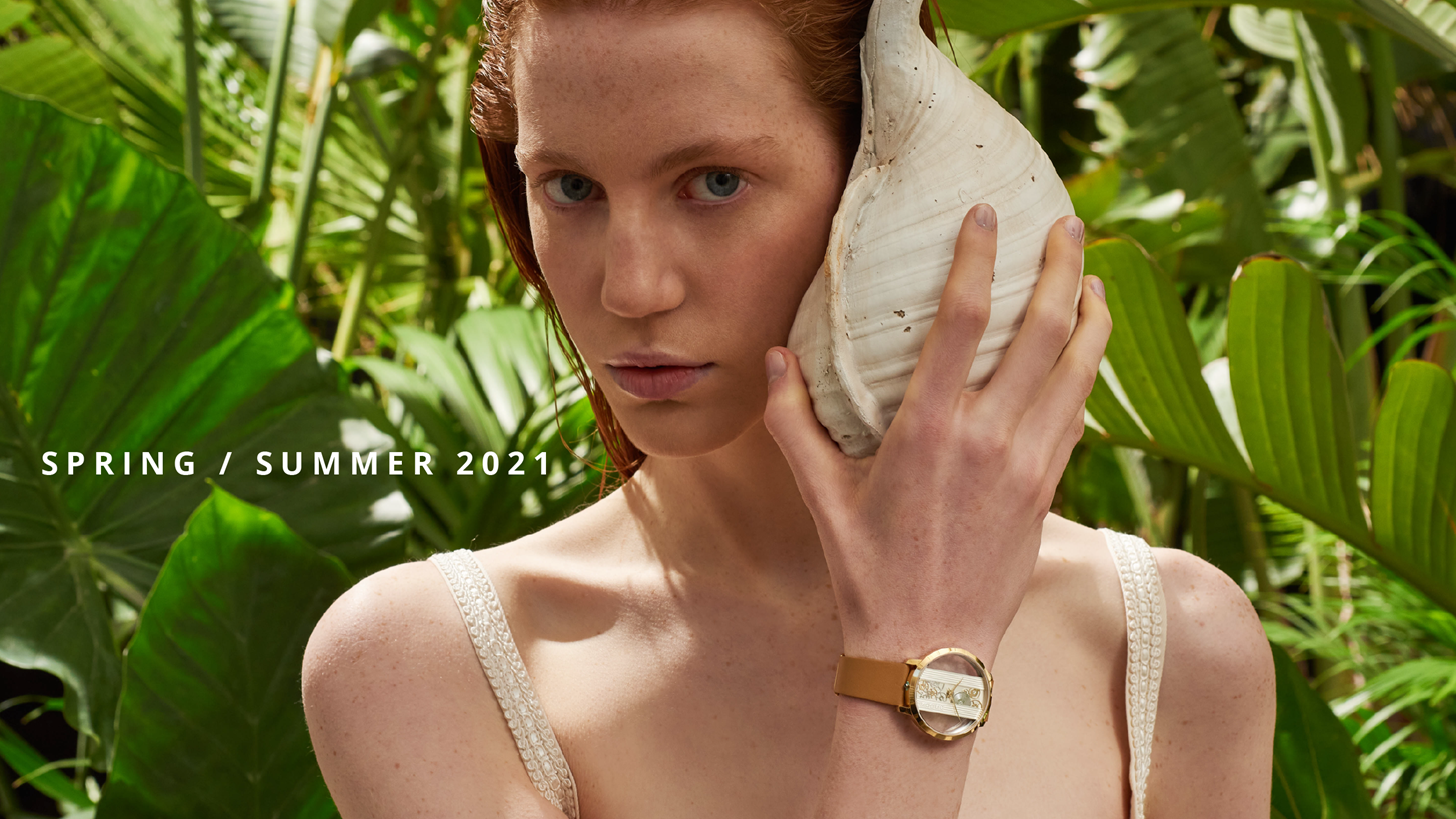 VOGUE Watch &amp; Jewellery | &#x397; &#x3B1;&#x3BD;&#x3BF;&#x3B9;&#x3BE;&#x3B9;&#x3AC;&#x3C4;&#x3B9;&#x3BA;&#x3B7; &#x3C3;&#x3C5;&#x3BB;&#x3BB;&#x3BF;&#x3B3;&#x3AE; &#x3BA;&#x3BF;&#x3C3;&#x3BC;&#x3B7;&#x3BC;&#x3AC;&#x3C4;&#x3C9;&#x3BD; &#x3BA;&#x3B1;&#x3B9; &#x3B1;&#x3BE;&#x3B5;&#x3C3;&#x3BF;&#x3C5;&#x3AC;&#x3C1; &#x3BC;&#x3B1;&#x3C2; &#x3C4;&#x3B1;&#x3BE;&#x3B9;&#x3B4;&#x3B5;&#x3CD;&#x3B5;&#x3B9; &#x3C3;&#x3B5; &#x3BC;&#x3AF;&#x3B1; &#x3B5;&#x3BE;&#x3C9;&#x3C4;&#x3B9;&#x3BA;&#x3AE; &#x3CC;&#x3B1;&#x3C3;&#x3B7;