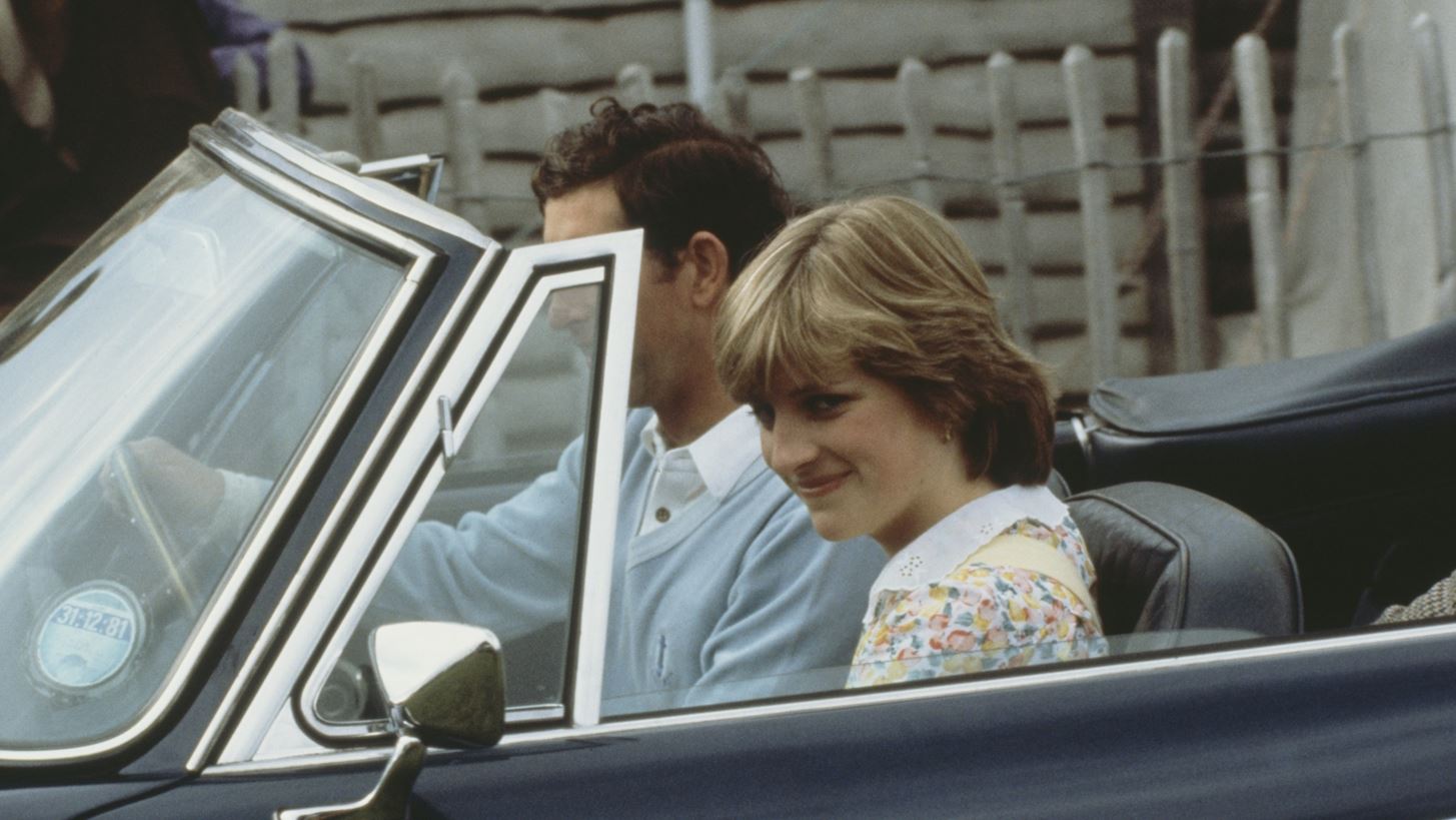 To &#x3B5;&#x3BC;&#x3B2;&#x3BB;&#x3B7;&#x3BC;&#x3B1;&#x3C4;&#x3B9;&#x3BA;&#x3CC; look &#x3C4;&#x3B7;&#x3C2; &#x3C0;&#x3C1;&#x3B9;&#x3B3;&#x3BA;&#x3AF;&#x3C0;&#x3B9;&#x3C3;&#x3C3;&#x3B1;&#x3C2; Diana &#x3B5;&#x3BC;&#x3C0;&#x3BD;&#x3AD;&#x3B5;&#x3B9; &#x3C4;&#x3B7;&#x3BD; &#x3BA;&#x3B1;&#x3C0;&#x3B9;&#x3C4;&#x3BF;&#x3BD;&#x3AD; &#x3C4;&#x3C3;&#x3AC;&#x3BD;&#x3C4;&#x3B1; &#x3C0;&#x3BF;&#x3C5; &#x3C3;&#x3B1;&#x3C1;&#x3CE;&#x3BD;&#x3B5;&#x3B9; &#x3C3;&#x3C4;&#x3B7; Zara