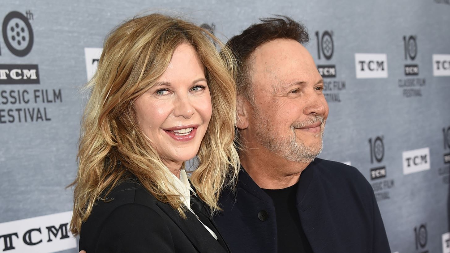 Meg Ryan &amp; Billy Crystal | 36 &#x3C7;&#x3C1;&#x3CC;&#x3BD;&#x3B9;&#x3B1; &#x3BC;&#x3B5;&#x3C4;&#x3AC;, &#x3B1;&#x3BD;&#x3B1;&#x3B2;&#x3AF;&#x3C9;&#x3C3;&#x3B1;&#x3BD; &#x3C4;&#x3B7; &#x3C3;&#x3BA;&#x3B7;&#x3BD;&#x3AE; &#x3C4;&#x3BF;&#x3C5; &#x3BA;&#x3B1;&#x3BD;&#x3B1;&#x3C0;&#x3AD; &#x3C3;&#x3C4;&#x3BF; When Harry &#x39C;et Sally