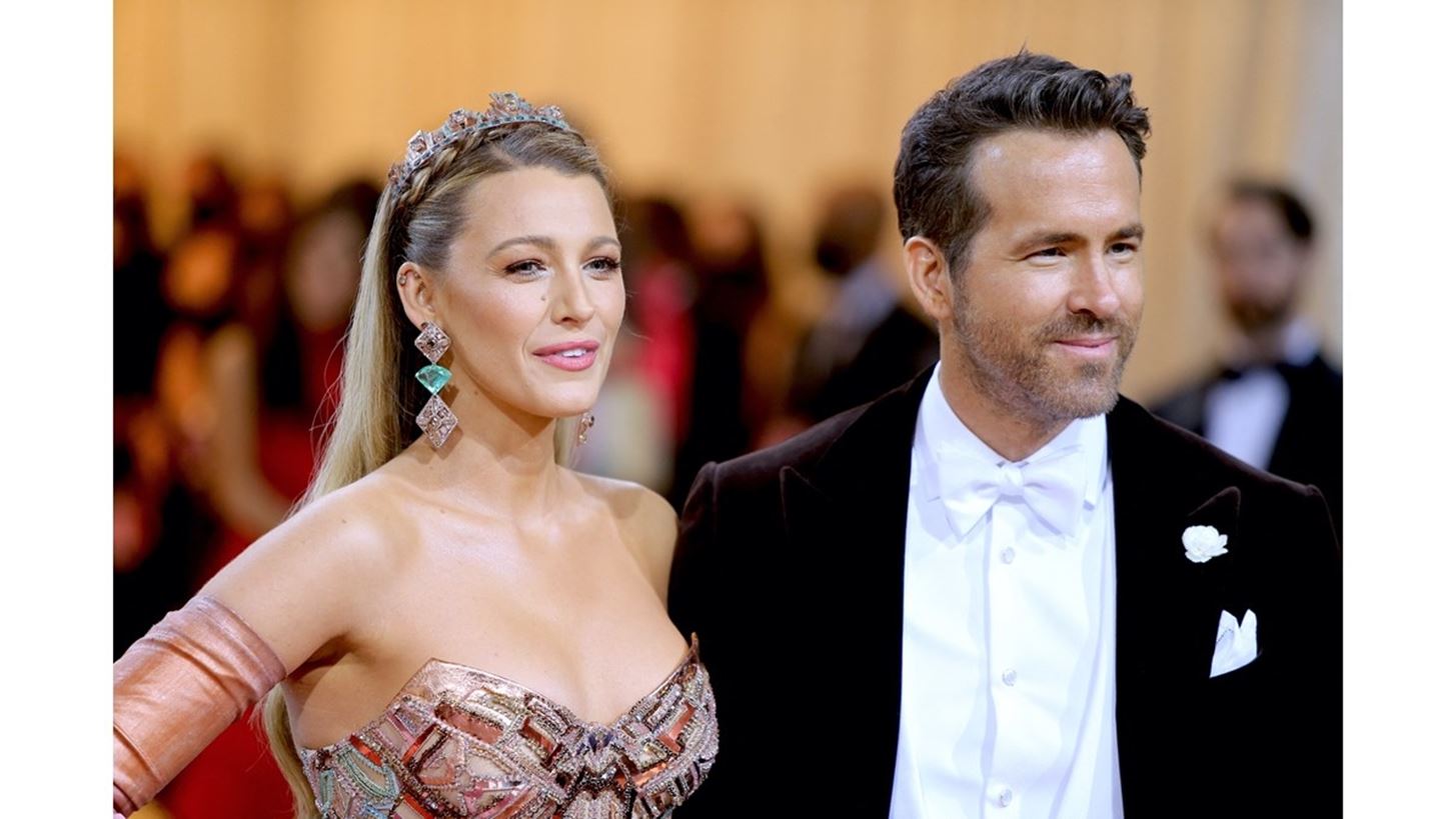&#x397; Blake Lively &#x3BA;&#x3B1;&#x3B9; &#x3BF; Ryan Reynolds &#x3B4;&#x3CE;&#x3C1;&#x3B9;&#x3C3;&#x3B1;&#x3BD; 1 &#x3B5;&#x3BA;&#x3B1;&#x3C4;&#x3BF;&#x3BC;&#x3BC;&#x3CD;&#x3C1;&#x3B9;&#x3BF; &#x3B4;&#x3BF;&#x3BB;&#x3AC;&#x3C1;&#x3B9;&#x3B1; &#x3B3;&#x3B9;&#x3B1; &#x3C4;&#x3B7;&#x3BD; &#x3C5;&#x3C0;&#x3BF;&#x3C3;&#x3C4;&#x3AE;&#x3C1;&#x3B9;&#x3BE;&#x3B7; &#x3C4;&#x3C9;&#x3BD; &#x3C0;&#x3B1;&#x3B9;&#x3B4;&#x3B9;&#x3CE;&#x3BD; &#x3C3;&#x3C4;&#x3BF; &#x399;&#x3C3;&#x3C1;&#x3B1;&#x3AE;&#x3BB;