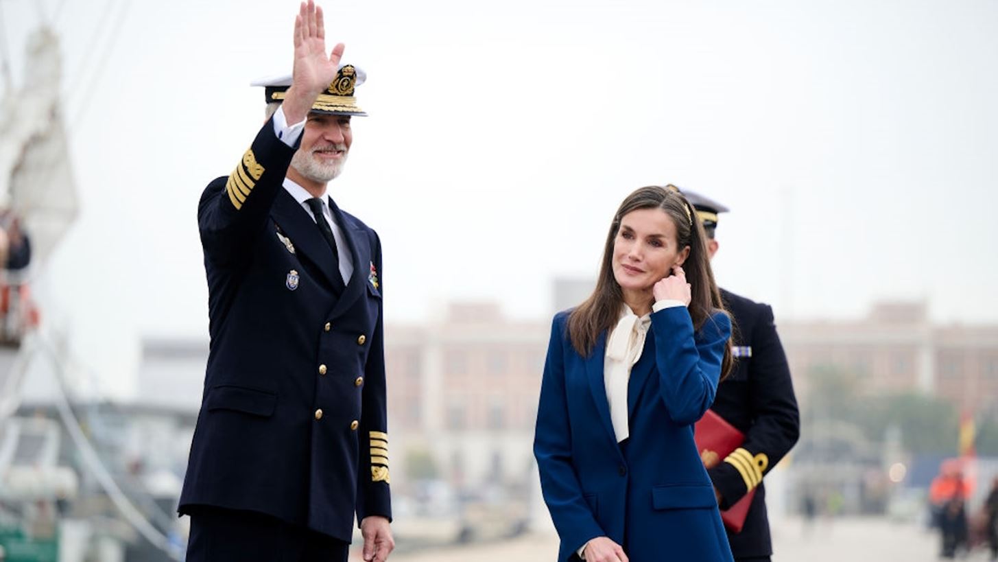 &#x392;&#x3B1;&#x3C3;&#x3AF;&#x3BB;&#x3B9;&#x3C3;&#x3C3;&#x3B1; Letizia: &#x394;&#x3B5;&#x3BD; &#x3BC;&#x3C0;&#x3CC;&#x3C1;&#x3B5;&#x3C3;&#x3B5; &#x3BD;&#x3B1; &#x3C3;&#x3C5;&#x3B3;&#x3BA;&#x3C1;&#x3B1;&#x3C4;&#x3AE;&#x3C3;&#x3B5;&#x3B9; &#x3C4;&#x3B1; &#x3B4;&#x3AC;&#x3BA;&#x3C1;&#x3C5;&#x3AC; &#x3C4;&#x3B7;&#x3C2; &#x3C3;&#x3C4;&#x3BF; &#x3C0;&#x3BB;&#x3B5;&#x3C5;&#x3C1;&#x3CC; &#x3C4;&#x3BF;&#x3C5; &#x3B2;&#x3B1;&#x3C3;&#x3B9;&#x3BB;&#x3B9;&#x3AC; Felipe