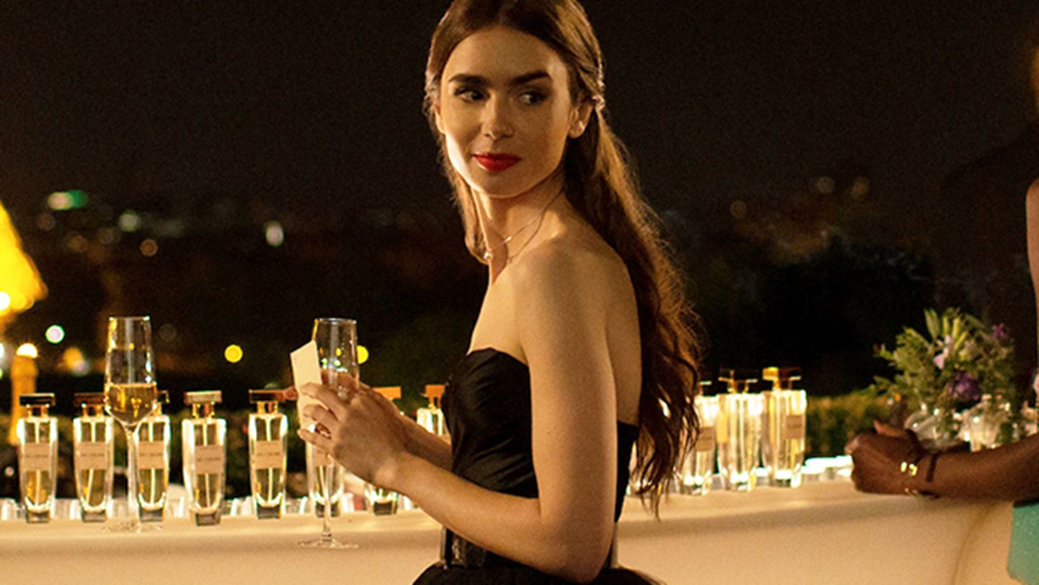 H Lilly Collins &#x3B1;&#x3C0;&#x3BF;&#x3BA;&#x3AC;&#x3BB;&#x3C5;&#x3C8;&#x3B5; &#x3C0;&#x3BF;&#x3B9;&#x3BF; &#x3B5;&#x3AF;&#x3BD;&#x3B1;&#x3B9; &#x3C4;&#x3BF; &#x3B1;&#x3B3;&#x3B1;&#x3C0;&#x3B7;&#x3BC;&#x3AD;&#x3BD;&#x3BF; &#x3C4;&#x3B7;&#x3C2; &#x3C1;&#x3BF;&#x3CD;&#x3C7;&#x3BF; &#x3B1;&#x3C0;&#x3CC; &#x3C4;&#x3BF; Emily in Paris