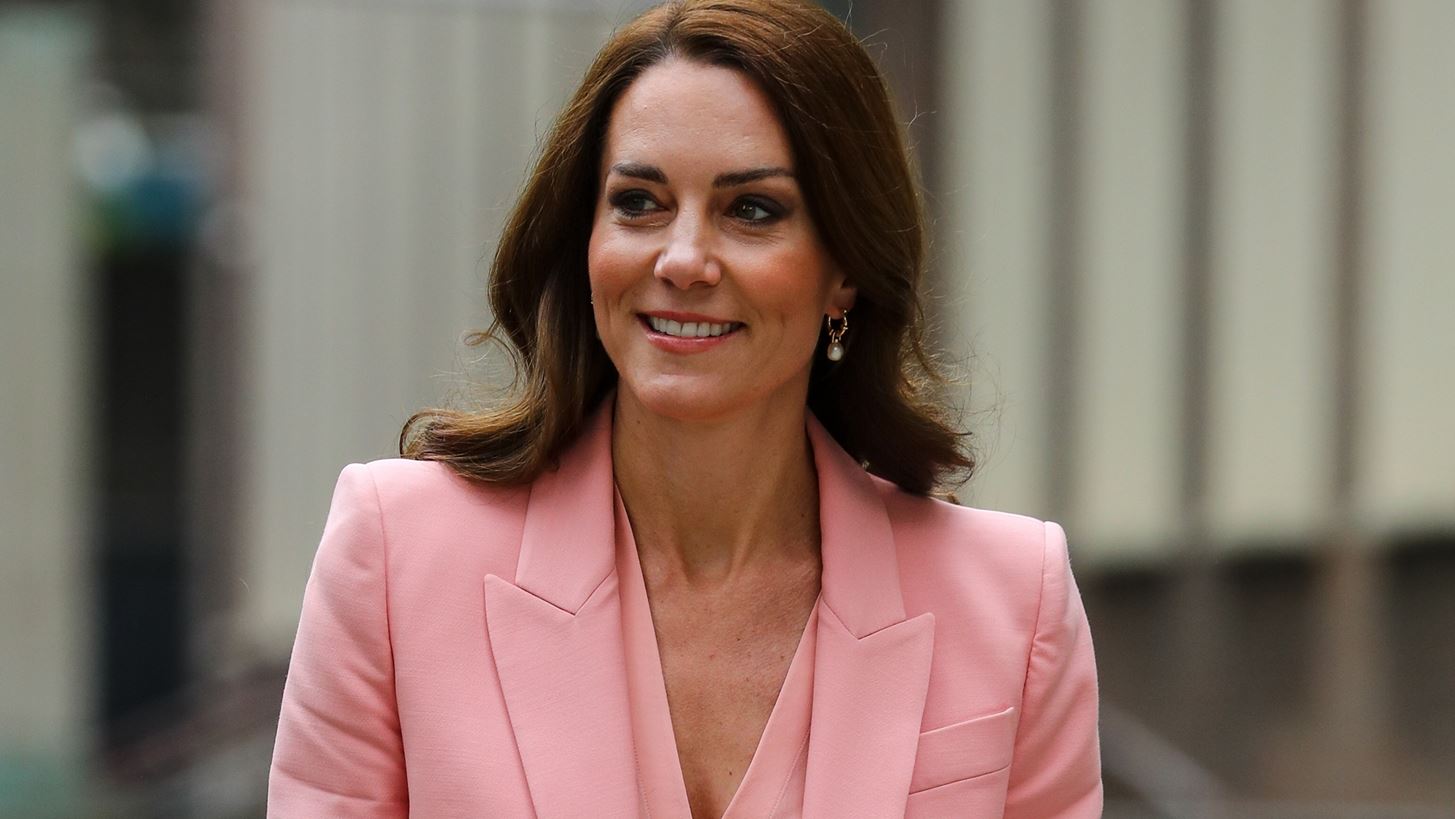 Kate Middleton | To natural pink mani &#x3C0;&#x3BF;&#x3C5; &#x3B5;&#x3C0;&#x3AD;&#x3BB;&#x3B5;&#x3BE;&#x3B5; &#x3B5;&#x3AF;&#x3BD;&#x3B1;&#x3B9; &#x3B9;&#x3B4;&#x3B1;&#x3BD;&#x3B9;&#x3BA;&#x3CC; &#x3B1;&#x3BD; &#x3B5;&#x3AF;&#x3C3;&#x3B1;&#x3B9; &#x3BA;&#x3B1;&#x3BB;&#x3B5;&#x3C3;&#x3BC;&#x3AD;&#x3BD;&#x3B7; &#x3C3;&#x3B5; &#x3B3;&#x3AC;&#x3BC;&#x3BF;
