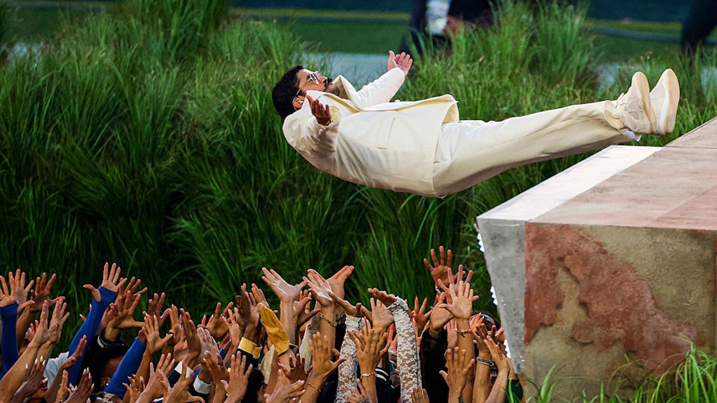 Bad Bunny | Η σύνδεση με τη Marta Ortega που λίγοι πρόσεξαν και το ρολόι αξίας 70.000 ευρώ