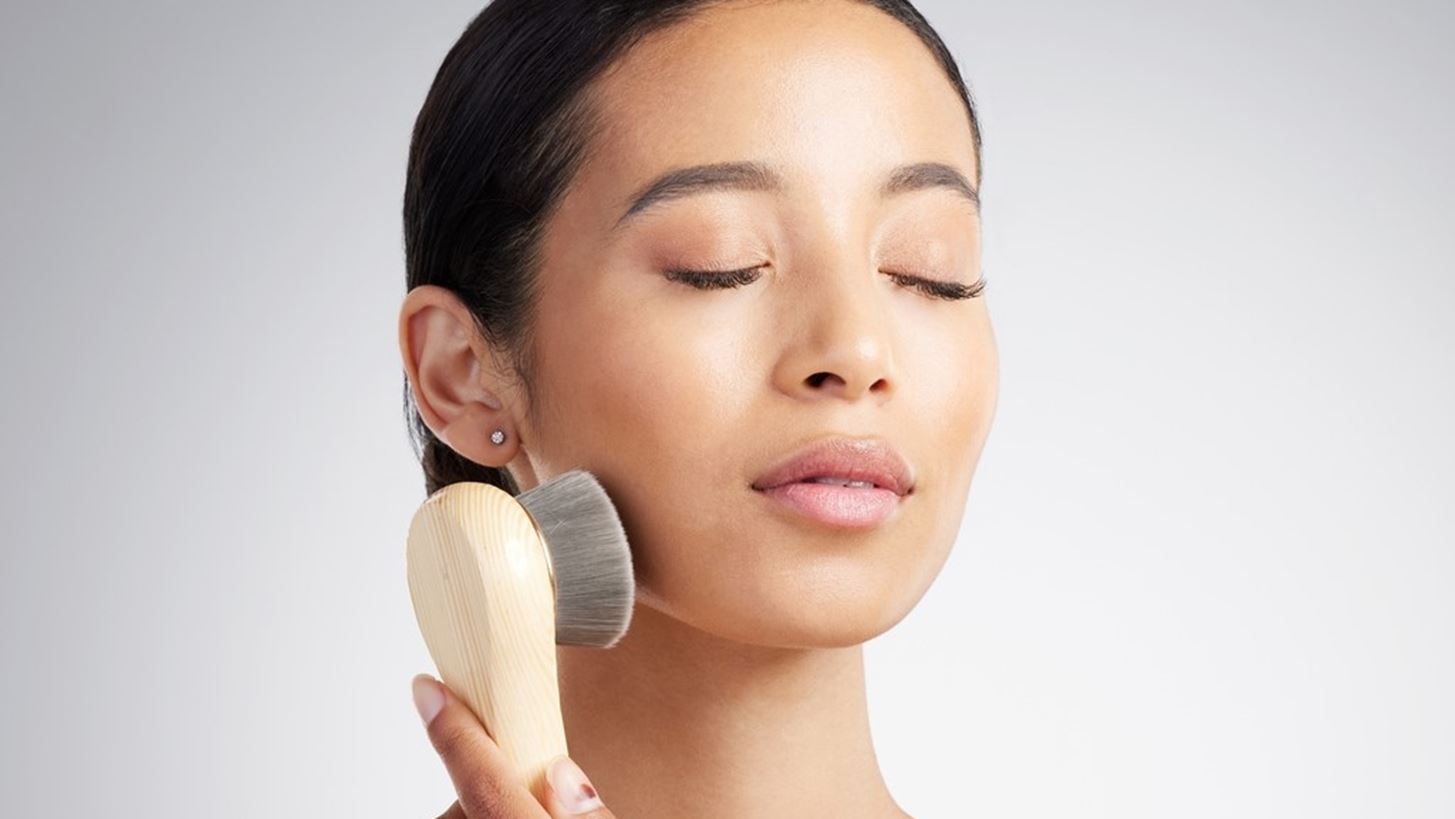Face brushing | &#x38C;&#x3BB;&#x3B1; &#x3CC;&#x3C3;&#x3B1; &#x3C0;&#x3C1;&#x3AD;&#x3C0;&#x3B5;&#x3B9; &#x3BD;&#x3B1; &#x3B3;&#x3BD;&#x3C9;&#x3C1;&#x3AF;&#x3B6;&#x3B5;&#x3B9;&#x3C2; &#x3B3;&#x3B9;&#x3B1; &#x3C4;&#x3BF; &#x3BE;&#x3B7;&#x3C1;&#x3CC; &#x3B2;&#x3BF;&#x3CD;&#x3C1;&#x3C4;&#x3C3;&#x3B9;&#x3C3;&#x3BC;&#x3B1; &#x3C0;&#x3C1;&#x3BF;&#x3C3;&#x3CE;&#x3C0;&#x3BF;&#x3C5;