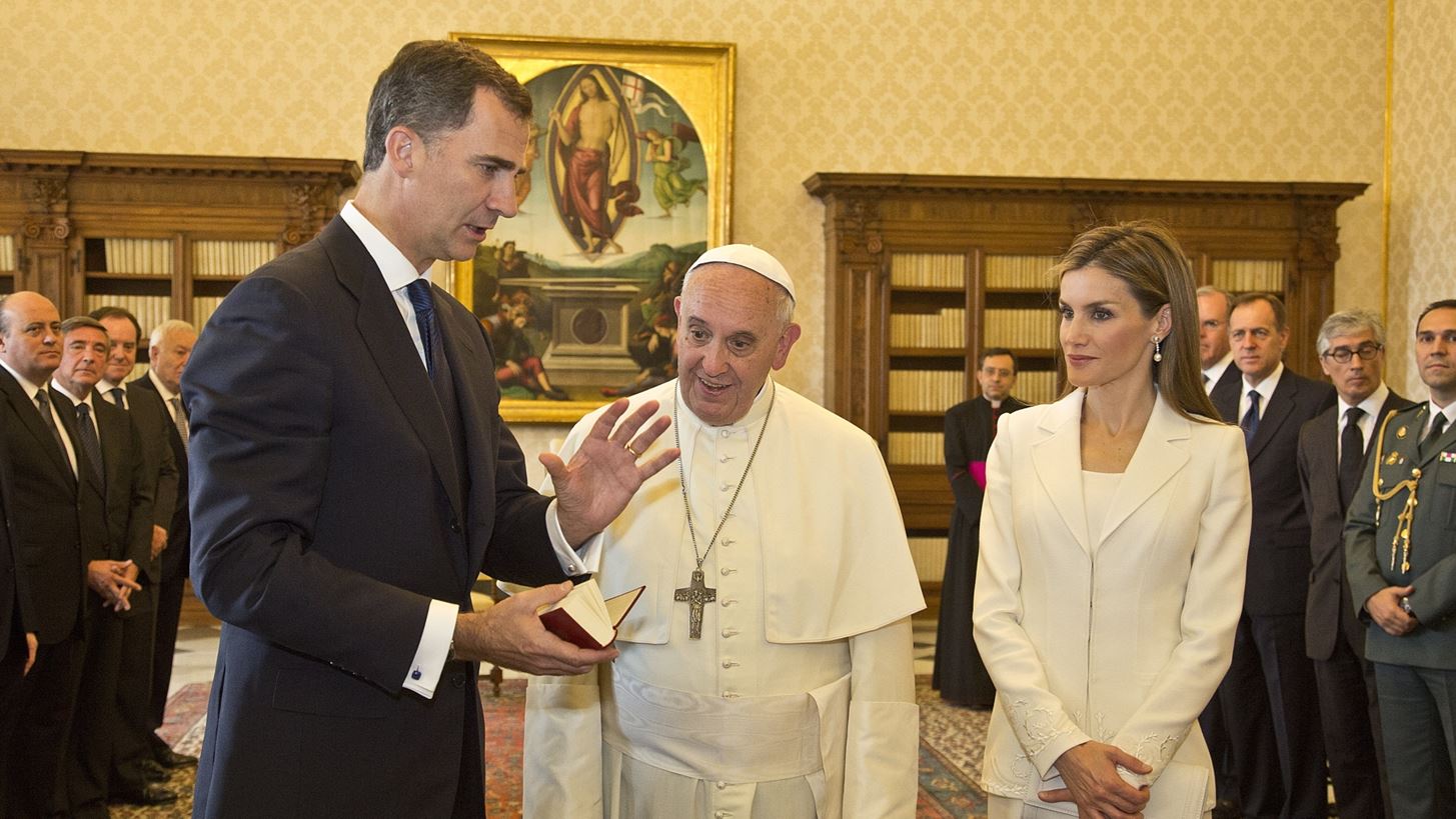 B&#x3B1;&#x3C3;&#x3B9;&#x3BB;&#x3B9;&#x3AC;&#x3C2; Felipe &amp; &#x3B2;&#x3B1;&#x3C3;&#x3AF;&#x3BB;&#x3B9;&#x3C3;&#x3C3;&#x3B1; Letizia | &#x397; &#x3B1;&#x3BB;&#x3BB;&#x3B1;&#x3B3;&#x3AE; &#x3C4;&#x3B7;&#x3C2; &#x3C4;&#x3B5;&#x3BB;&#x3B5;&#x3C5;&#x3C4;&#x3B1;&#x3AF;&#x3B1;&#x3C2; &#x3C3;&#x3C4;&#x3B9;&#x3B3;&#x3BC;&#x3AE;&#x3C2; &#x3C3;&#x3C4;&#x3B7;&#x3BD; &#x3B1;&#x3C4;&#x3B6;&#x3AD;&#x3BD;&#x3C4;&#x3B1; &#x3C4;&#x3BF;&#x3C5;&#x3C2; &#x3BC;&#x3B5;&#x3C4;&#x3AC; &#x3C4;&#x3BF;&#x3BD; &#x3B8;&#x3AC;&#x3BD;&#x3B1;&#x3C4;&#x3BF; &#x3C4;&#x3BF;&#x3C5; &#x3A0;&#x3AC;&#x3C0;&#x3B1; &#x3A6;&#x3C1;&#x3B1;&#x3B3;&#x3BA;&#x3AF;&#x3C3;&#x3BA;&#x3BF;&#x3C5;