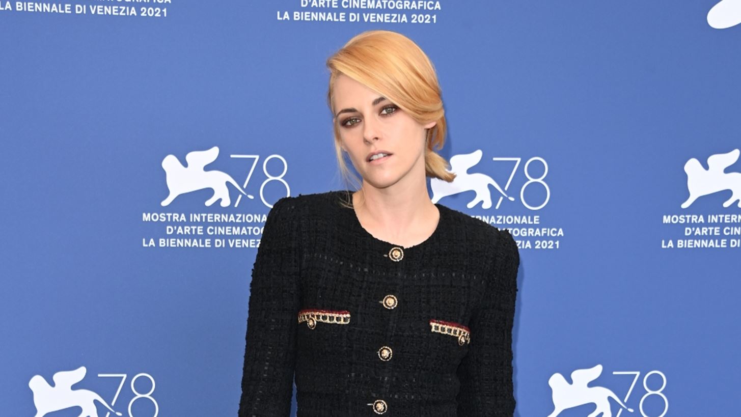 Kristen Stewart | &#x397; &#x3B5;&#x3BC;&#x3C6;&#x3AC;&#x3BD;&#x3B9;&#x3C3;&#x3B7; &#x3C4;&#x3B7;&#x3C2; &#x3BC;&#x3B5; Chanel &#x3C3;&#x3C4;&#x3BF; &#x39A;&#x3B9;&#x3BD;&#x3B7;&#x3BC;&#x3B1;&#x3C4;&#x3BF;&#x3B3;&#x3C1;&#x3B1;&#x3C6;&#x3B9;&#x3BA;&#x3CC; &#x3A6;&#x3B5;&#x3C3;&#x3C4;&#x3B9;&#x3B2;&#x3AC;&#x3BB; &#x3C4;&#x3B7;&#x3C2; &#x392;&#x3B5;&#x3BD;&#x3B5;&#x3C4;&#x3AF;&#x3B1;&#x3C2;