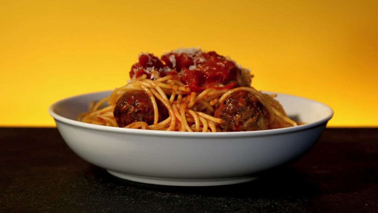 &#x397; &#x3C3;&#x3C5;&#x3BD;&#x3C4;&#x3B1;&#x3B3;&#x3AE; &#x3C4;&#x3BF;&#x3C5; Quentin Tarantino &#x3B3;&#x3B9;&#x3B1; &#x3C3;&#x3C0;&#x3B1;&#x3B3;&#x3B3;&#x3AD;&#x3C4;&#x3B9; &#x3BC;&#x3C0;&#x3BF;&#x3BB;&#x3BF;&#x3BD;&#x3AD;&#x3B6;