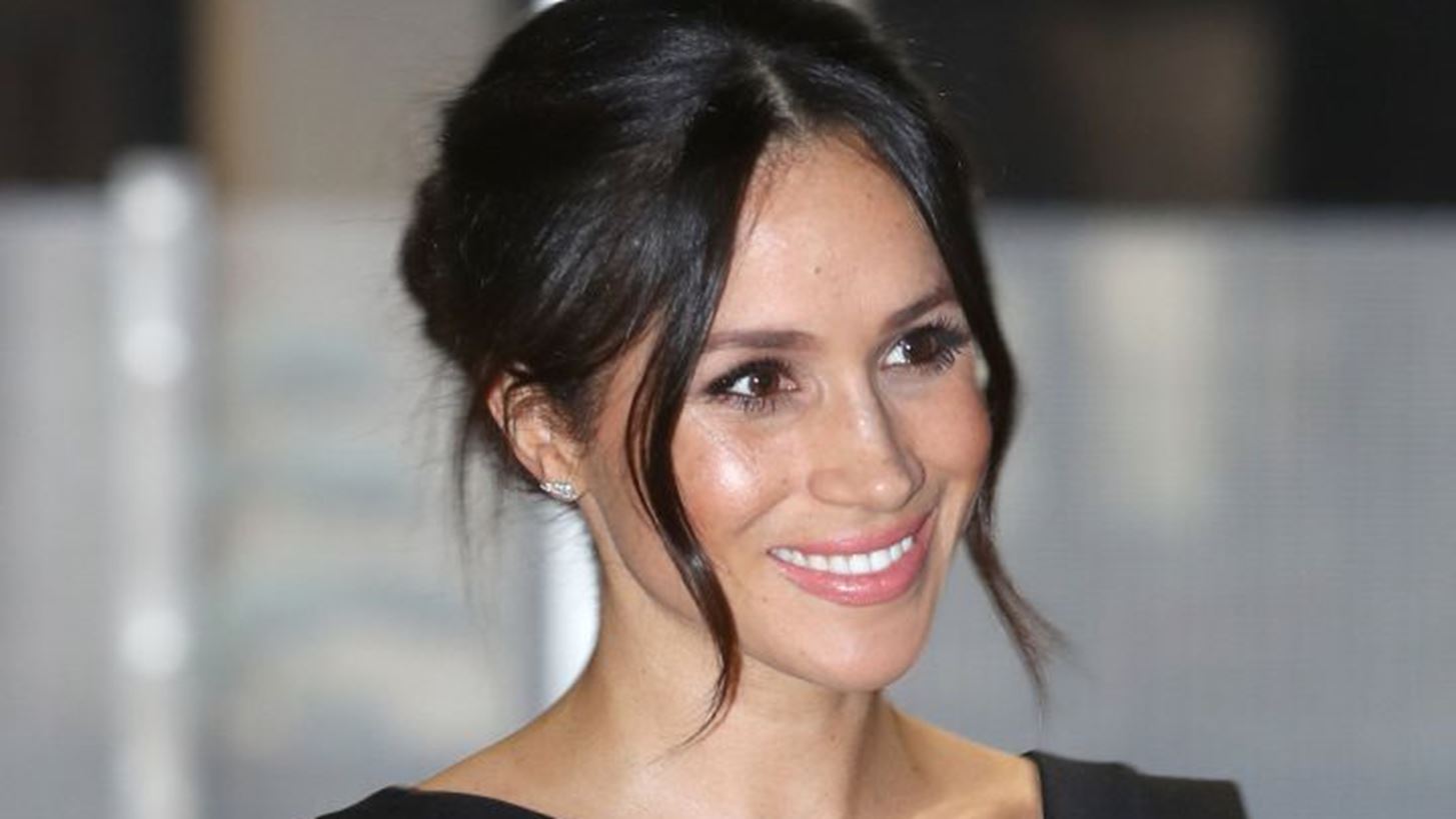 &#x397; Meghan Markle &#x3C3;&#x3C4;&#x3B7;&#x3BD; &#x3C0;&#x3C1;&#x3CE;&#x3C4;&#x3B7; &#x3C4;&#x3B7;&#x3C2; &#x3C3;&#x3B7;&#x3BC;&#x3B1;&#x3BD;&#x3C4;&#x3B9;&#x3BA;&#x3AE; &#x3BF;&#x3BC;&#x3B9;&#x3BB;&#x3AF;&#x3B1; &#x3BC;&#x3B5;&#x3C4;&#x3AC; &#x3C4;&#x3B7;&#x3BD; &#x3B1;&#x3C0;&#x3BF;&#x3C7;&#x3CE;&#x3C1;&#x3B7;&#x3C3;&#x3AE; &#x3C4;&#x3B7;&#x3C2; &#x3B1;&#x3C0;&#x3CC; &#x3C4;&#x3B7; &#x3B2;&#x3B1;&#x3C3;&#x3B9;&#x3BB;&#x3B9;&#x3BA;&#x3AE; &#x3BF;&#x3B9;&#x3BA;&#x3BF;&#x3B3;&#x3AD;&#x3BD;&#x3B5;&#x3B9;&#x3B1;