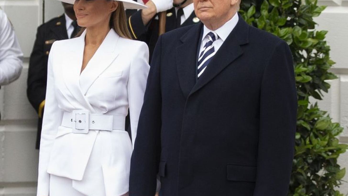 H Melania Trump &#x3B5;&#x3BE;&#x3AD;&#x3C6;&#x3C1;&#x3B1;&#x3C3;&#x3B5; &#x3B4;&#x3B7;&#x3BC;&#x3CC;&#x3C3;&#x3B9;&#x3B1; &#x3C4;&#x3B7;&#x3BD; &#x3B1;&#x3BD;&#x3C4;&#x3AF;&#x3B8;&#x3B5;&#x3C3;&#x3AE; &#x3C4;&#x3B7;&#x3C2; &#x3C3;&#x3C4;&#x3B7;&#x3BD; &#x3C0;&#x3BF;&#x3BB;&#x3B9;&#x3C4;&#x3B9;&#x3BA;&#x3AE; &#x3C4;&#x3BF;&#x3C5; &#x3C3;&#x3C5;&#x3B6;&#x3CD;&#x3B3;&#x3BF;&#x3C5; &#x3C4;&#x3B7;&#x3C2;