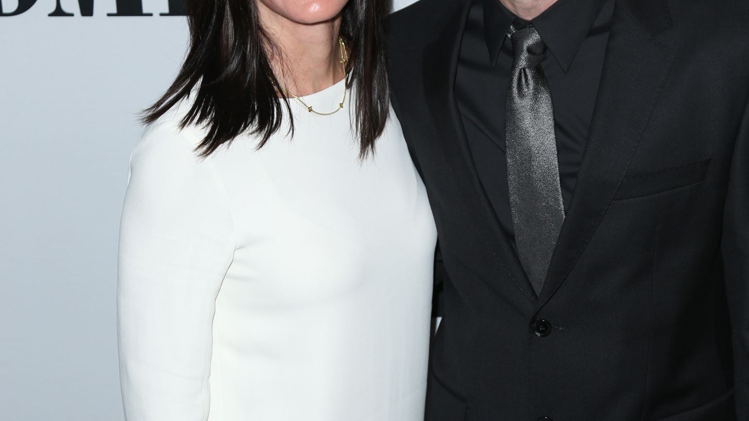Courteney Cox | &#x393;&#x3B9;&#x3CC;&#x3C1;&#x3C4;&#x3B1;&#x3C3;&#x3B5; &#x3C4;&#x3B1; 45&#x3B1; &#x3B3;&#x3B5;&#x3BD;&#x3AD;&#x3B8;&#x3BB;&#x3B9;&#x3B1; &#x3C4;&#x3BF;&#x3C5; &#x3C3;&#x3C5;&#x3BD;&#x3C4;&#x3C1;&#x3CC;&#x3C6;&#x3BF;&#x3C5; &#x3C4;&#x3B7;&#x3C2; &#x3C3;&#x3C4;&#x3BF; &#x3C3;&#x3C0;&#x3AF;&#x3C4;&#x3B9; &#x3C4;&#x3B7;&#x3C2; &#x39C;&#x3CC;&#x3BD;&#x3B9;&#x3BA;&#x3B1; &#x3B1;&#x3C0;&#x3CC; &#x3C4;&#x3B1; &#x3A6;&#x3B9;&#x3BB;&#x3B1;&#x3C1;&#x3AC;&#x3BA;&#x3B9;&#x3B1;
