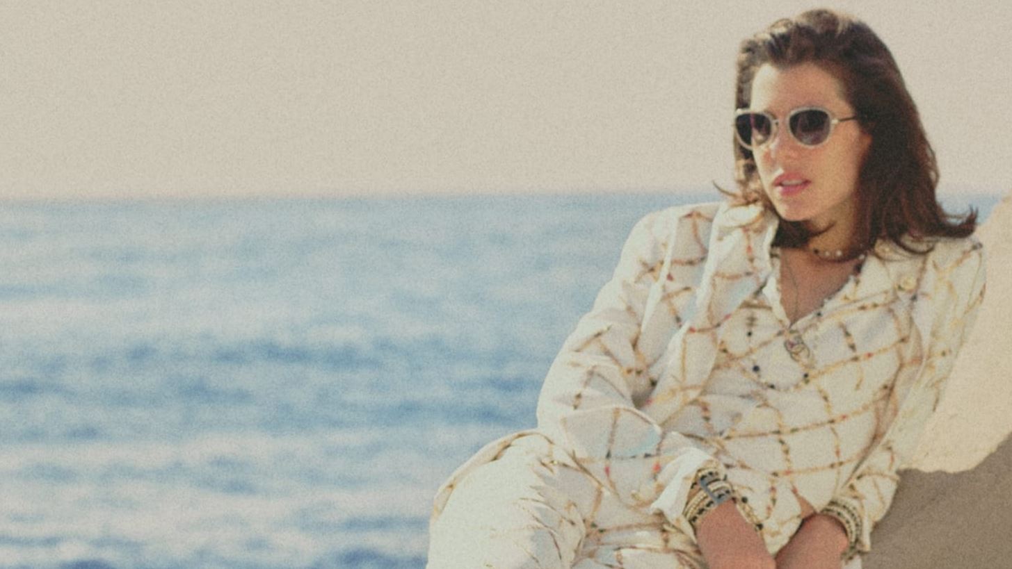 H Charlotte Casiraghi πρωταγωνιστεί στην Fall- Winter 2022/23 pre - collection του οίκου Chanel