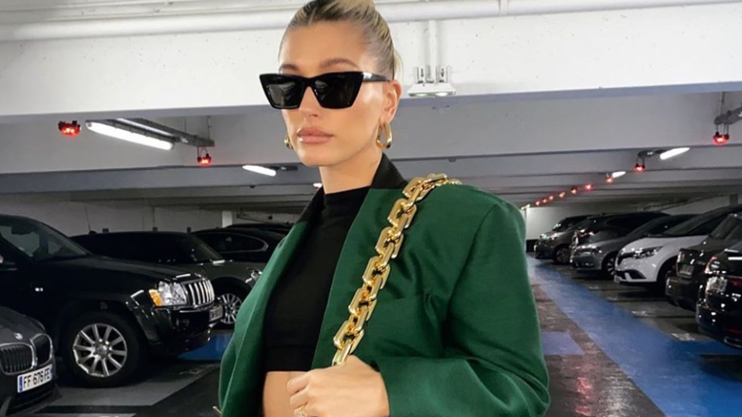 Αυτή είναι η νέα it bag που θα δεις παντού και ανήκει στο brand που υποψιάζεσαι