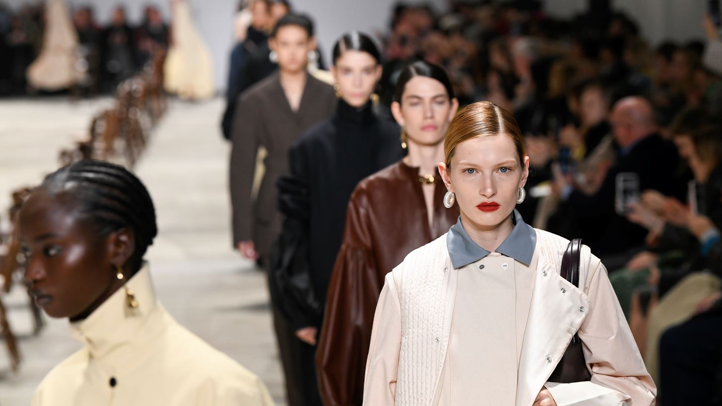 &#x38C;&#x3C3;&#x3B1; &#x3BE;&#x3B5;&#x3C7;&#x3C9;&#x3C1;&#x3AF;&#x3C3;&#x3B1;&#x3BC;&#x3B5; &#x3C3;&#x3C4;&#x3B9;&#x3C2; &#x3C3;&#x3C5;&#x3BB;&#x3BB;&#x3BF;&#x3B3;&#x3AD;&#x3C2; &#x3C4;&#x3C9;&#x3BD; Jil Sander, Bottega Veneta, Alberta Ferreti, Marni &amp; Vivetta