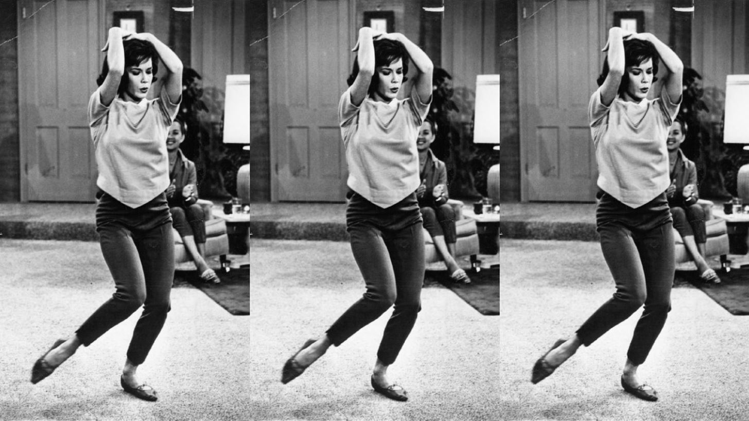 Mary Tyler Moore: &#x3A4;&#x3BF; &#x3BA;&#x3BF;&#x3C1;&#x3AF;&#x3C4;&#x3C3;&#x3B9; &#x3C0;&#x3BF;&#x3C5; &#x3AC;&#x3BB;&#x3BB;&#x3B1;&#x3BE;&#x3B5; &#x3C4;&#x3BF;&#x3BD; &#x3BA;&#x3CC;&#x3C3;&#x3BC;&#x3BF; &#x3C4;&#x3B7;&#x3C2; &#x3BC;&#x3CC;&#x3B4;&#x3B1;&#x3C2; &#x3BC;&#x3CC;&#x3BD;&#x3BF; &#x3BC;&#x3B5; &#x3AD;&#x3BD;&#x3B1; &#x3B6;&#x3B5;&#x3C5;&#x3B3;&#x3AC;&#x3C1;&#x3B9; capris