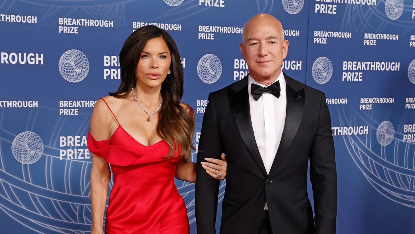Jeff Bezos - Lauren Sanchez | &#x397; &#x3B7;&#x3C7;&#x3B7;&#x3C1;&#x3AE; &#x3B1;&#x3C0;&#x3BF;&#x3C5;&#x3C3;&#x3AF;&#x3B1; &#x3B1;&#x3C0;&#x3CC; &#x3C4;&#x3BF;&#x3BD; &#x3B3;&#x3AC;&#x3BC;&#x3BF; &#x3C4;&#x3BF;&#x3C5;&#x3C2;
