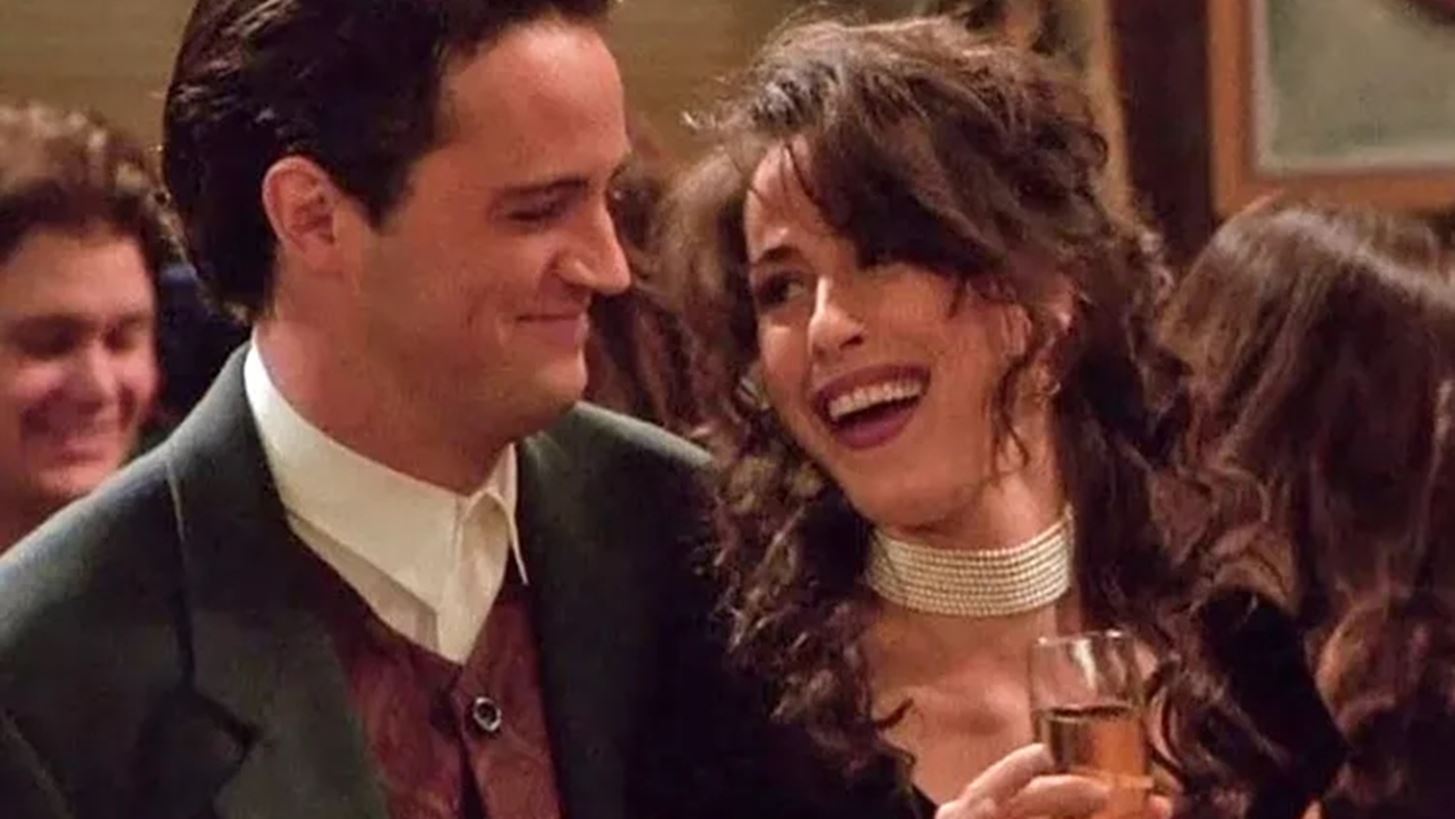 Matthew Perry | &#x397; &#x3C4;&#x3B7;&#x3BB;&#x3B5;&#x3BF;&#x3C0;&#x3C4;&#x3B9;&#x3BA;&#x3AE; Janice &#x3B1;&#x3C0;&#x3BF;&#x3C7;&#x3B1;&#x3B9;&#x3C1;&#x3B5;&#x3C4;&#x3AC; &#x3B4;&#x3B7;&#x3BC;&#x3CC;&#x3C3;&#x3B9;&#x3B1; &#x3C4;&#x3BF;&#x3BD; &#x3B1;&#x3B3;&#x3B1;&#x3C0;&#x3B7;&#x3BC;&#x3AD;&#x3BD;&#x3BF; &#x3C4;&#x3B7;&#x3C2; Chandler &#x3BC;&#x3B5; &#x3AD;&#x3BD;&#x3B1; &#x3C4;&#x3C1;&#x3C5;&#x3C6;&#x3B5;&#x3C1;&#x3CC; &#x3BC;&#x3AE;&#x3BD;&#x3C5;&#x3BC;&#x3B1;