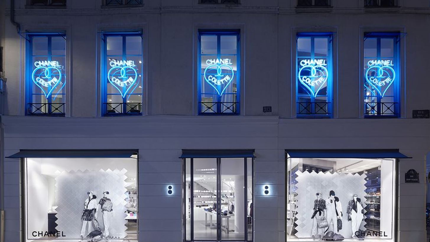 Chanel X Colette: &#x388;&#x3BD;&#x3B1; insider look &#x3C3;&#x3C4;&#x3B7;&#x3BD; &#x3C0;&#x3B9;&#x3BF; fashion &#x3C3;&#x3C5;&#x3BD;&#x3B5;&#x3C1;&#x3B3;&#x3B1;&#x3C3;&#x3AF;&#x3B1; &#x3C4;&#x3BF;&#x3C5; &#x3BC;&#x3AE;&#x3BD;&#x3B1;